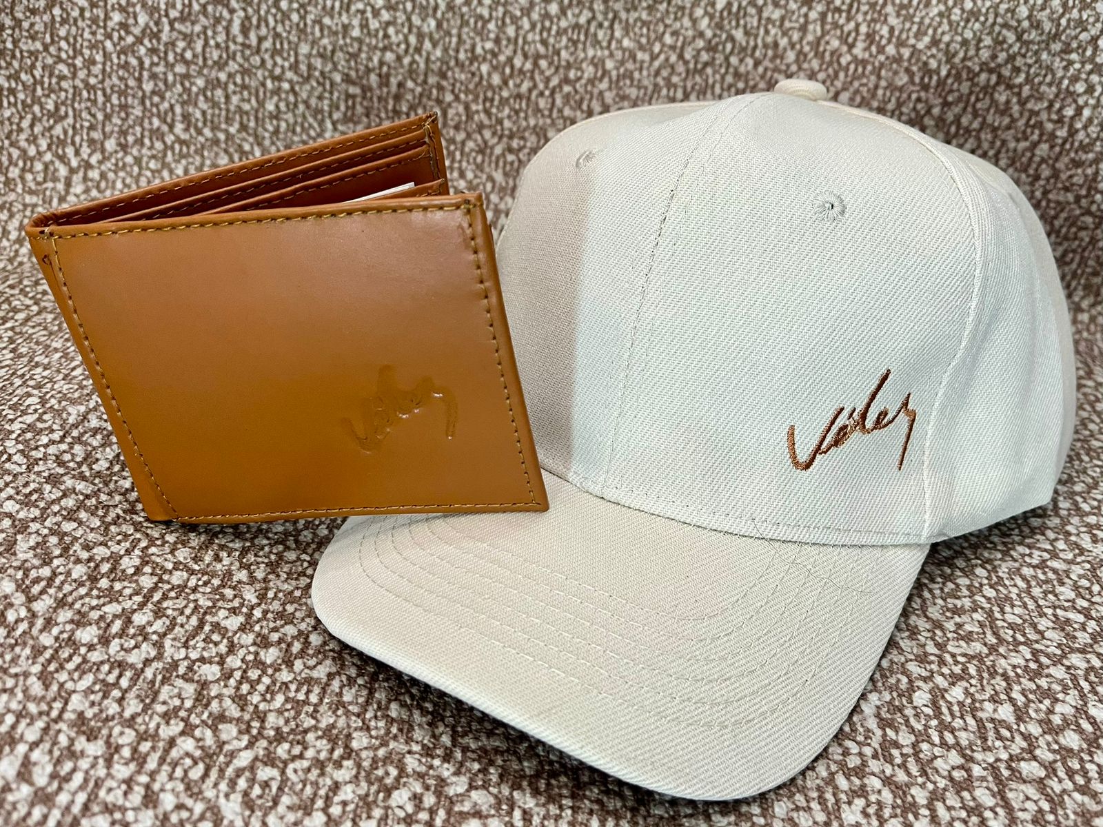 Duo Velez Billetera Cuero + Gorra + TULA - Vista 1