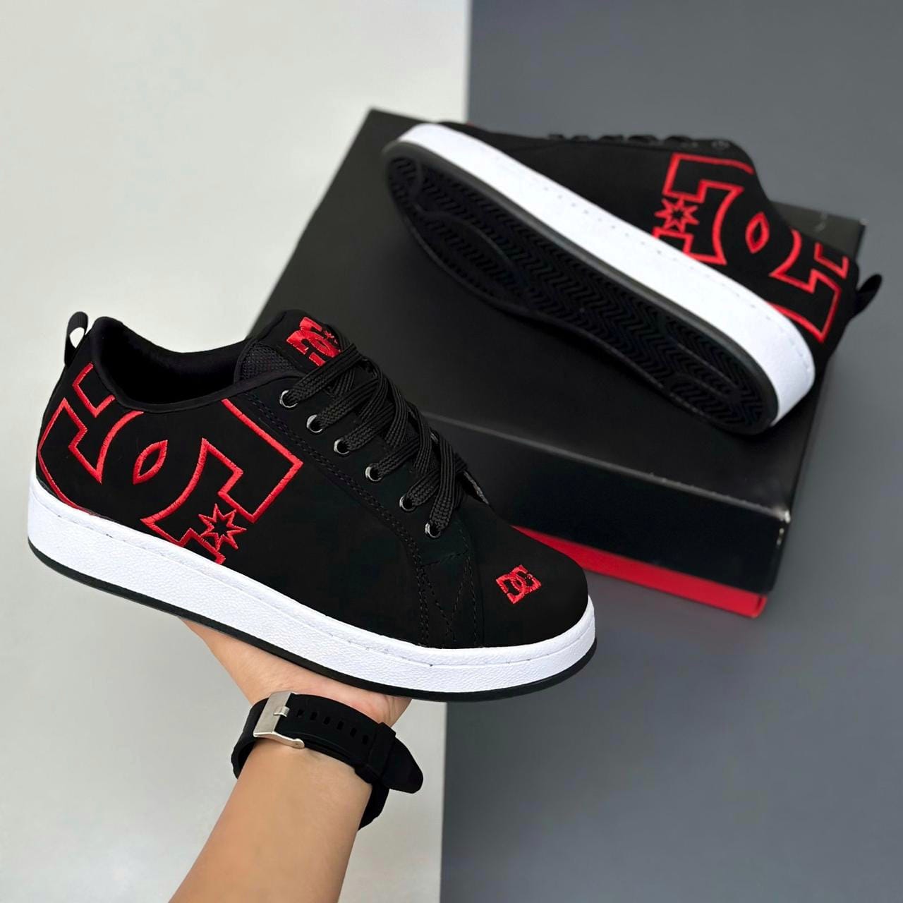 Tenis DC Shoes Negro Rojo