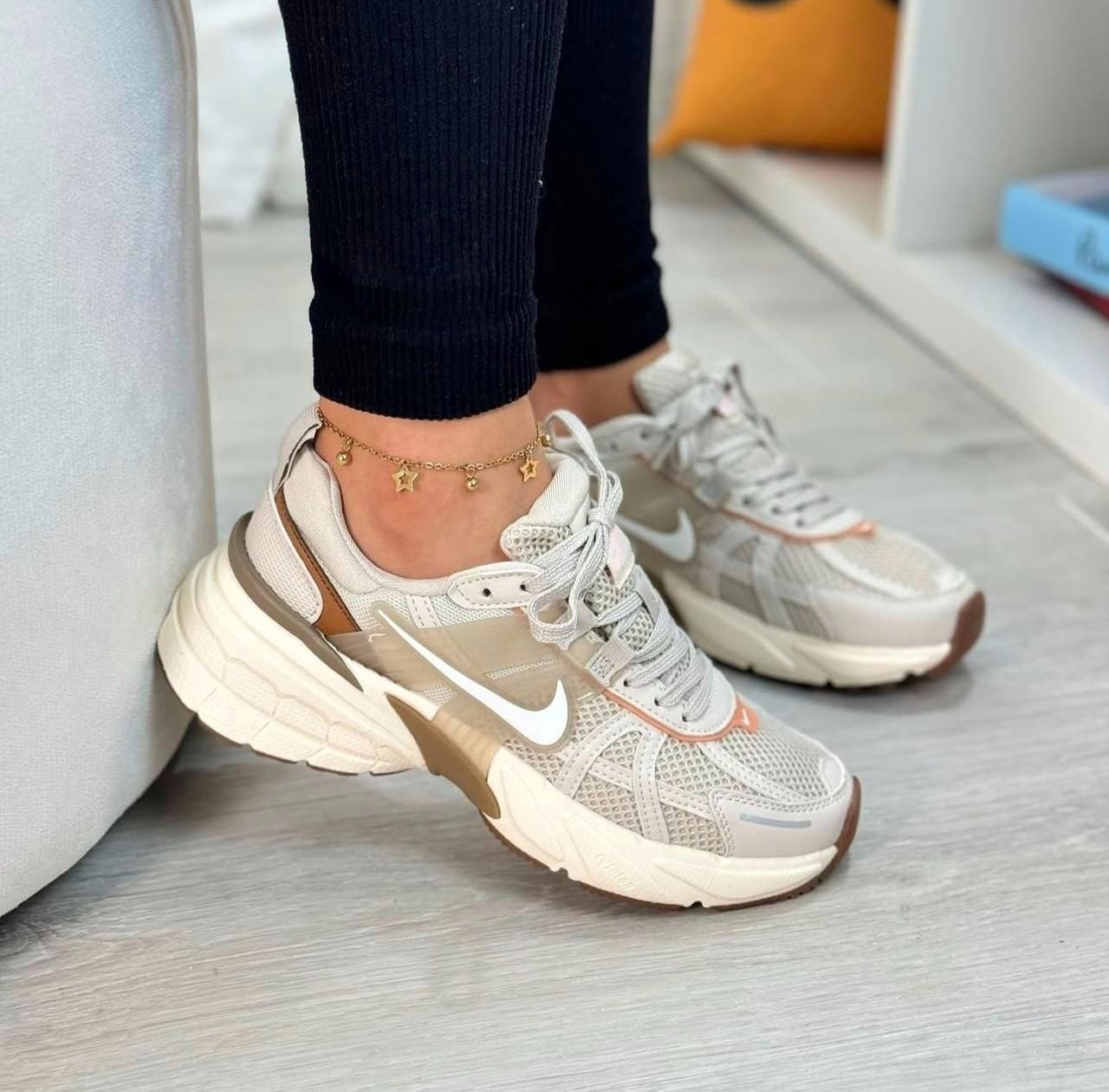 Bellos Nike Araña Marron