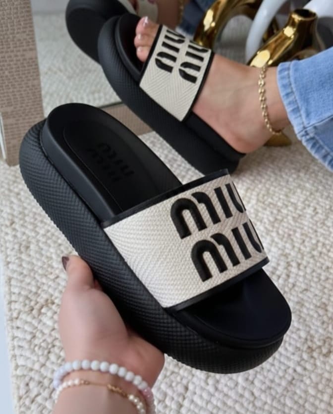Canoa Miu Miu - Vista 1