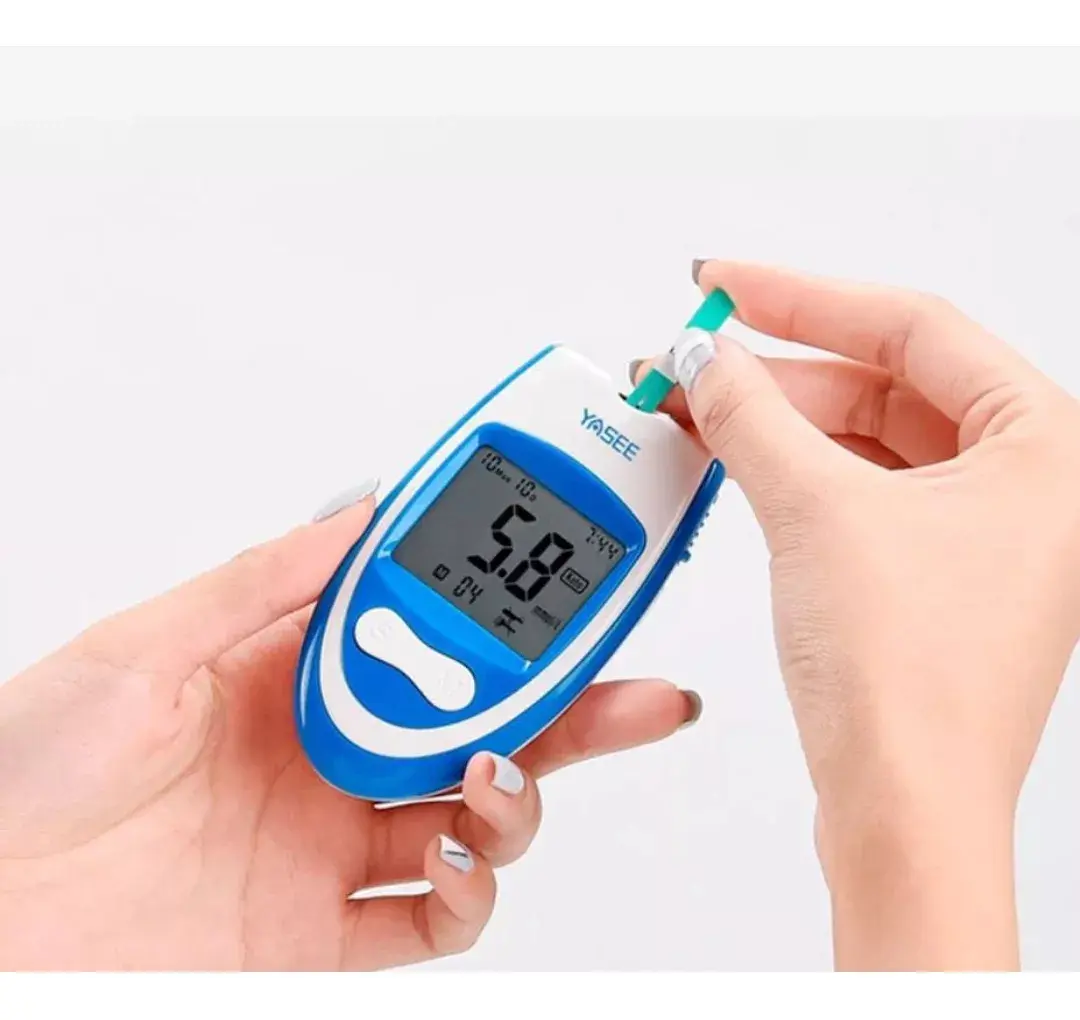 Vista 4 de Glucómetro digital azul