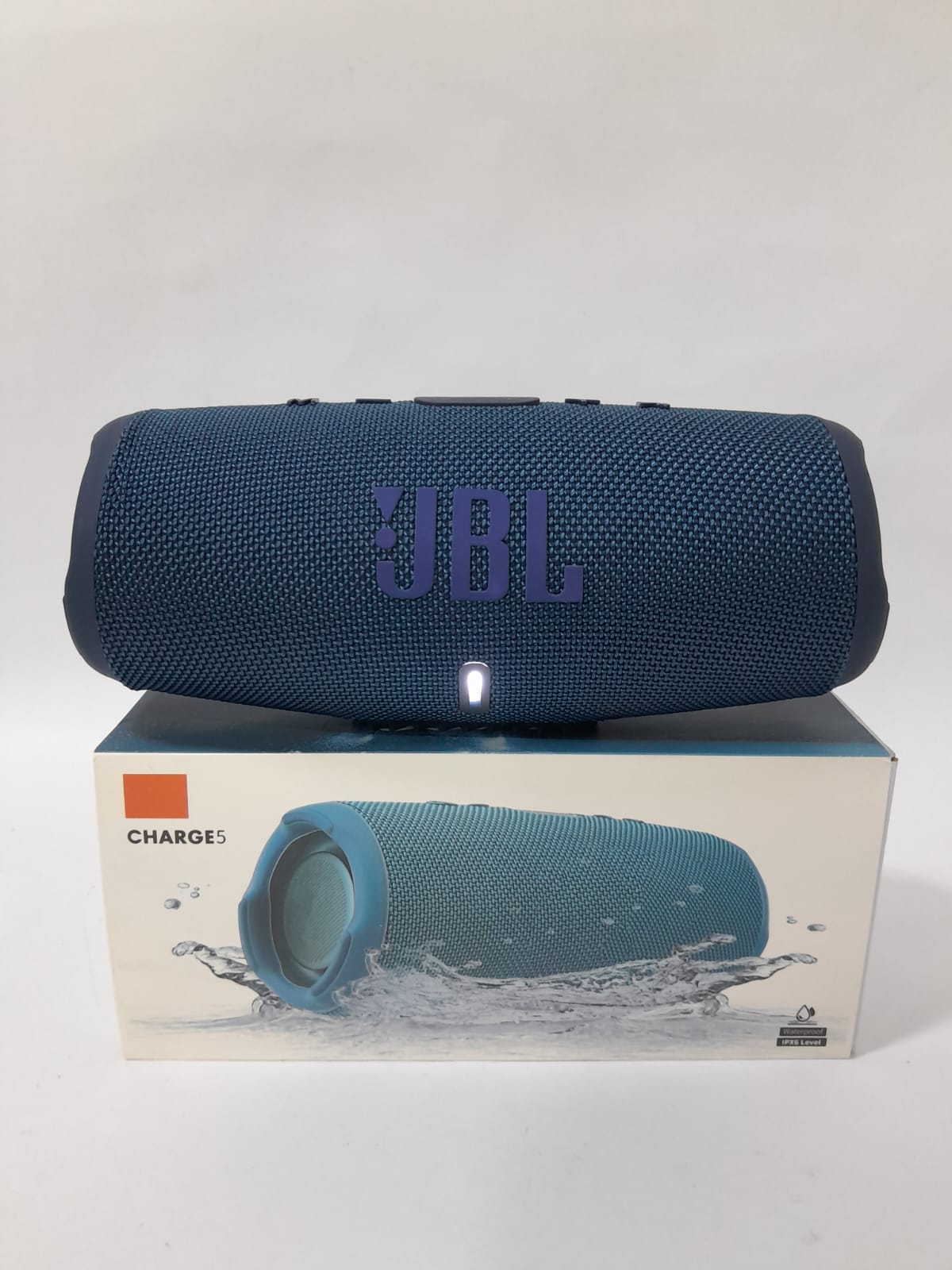 PARLANTE JBL CHARGUE 5 JBL CON ETIQUETA