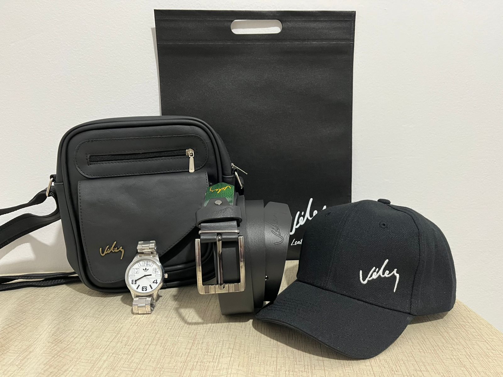 Kit bolso 23 cm GORRA correa RELOJ bolsa - Vista 1