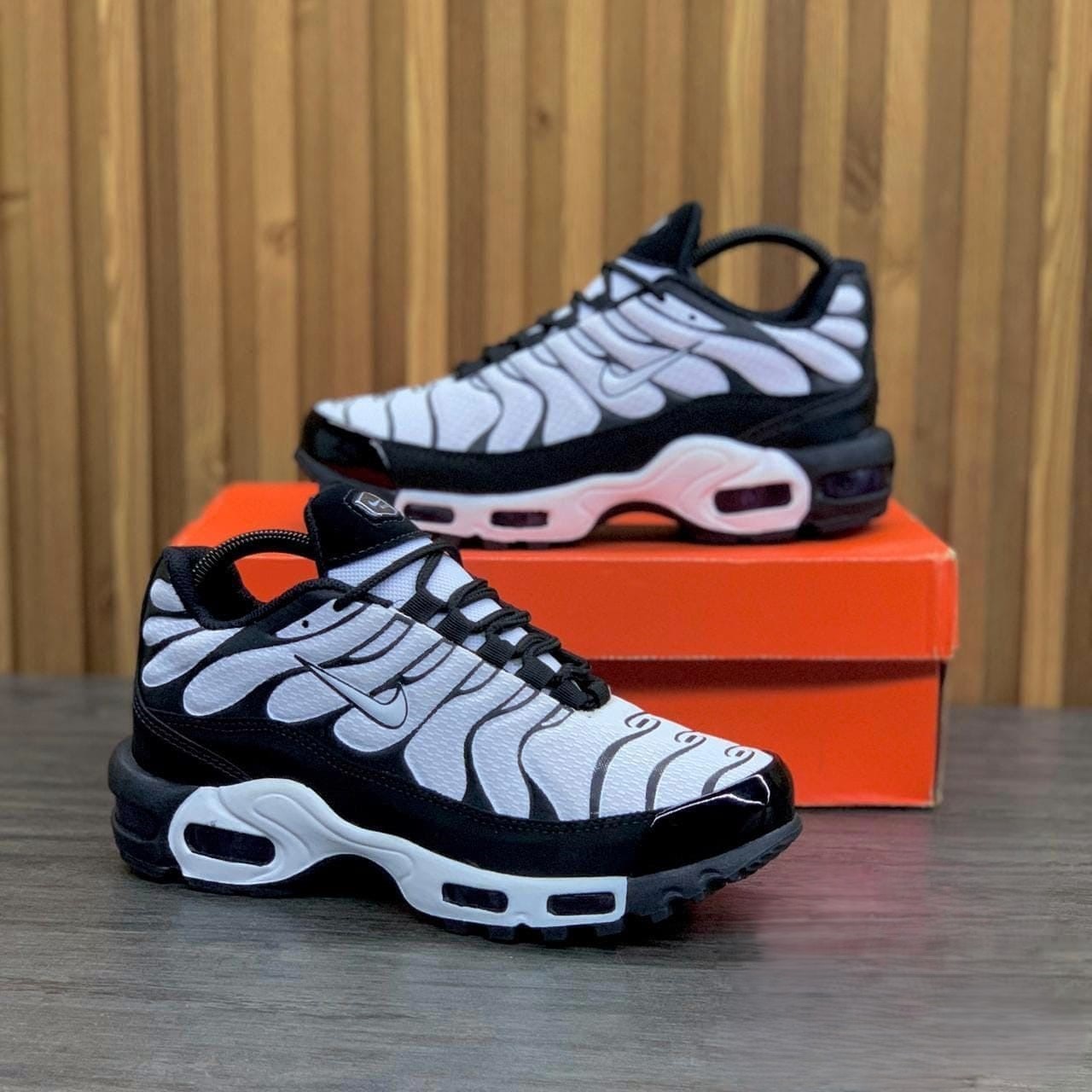 Promo Tenis Nike TN Blanco Negro Unisex