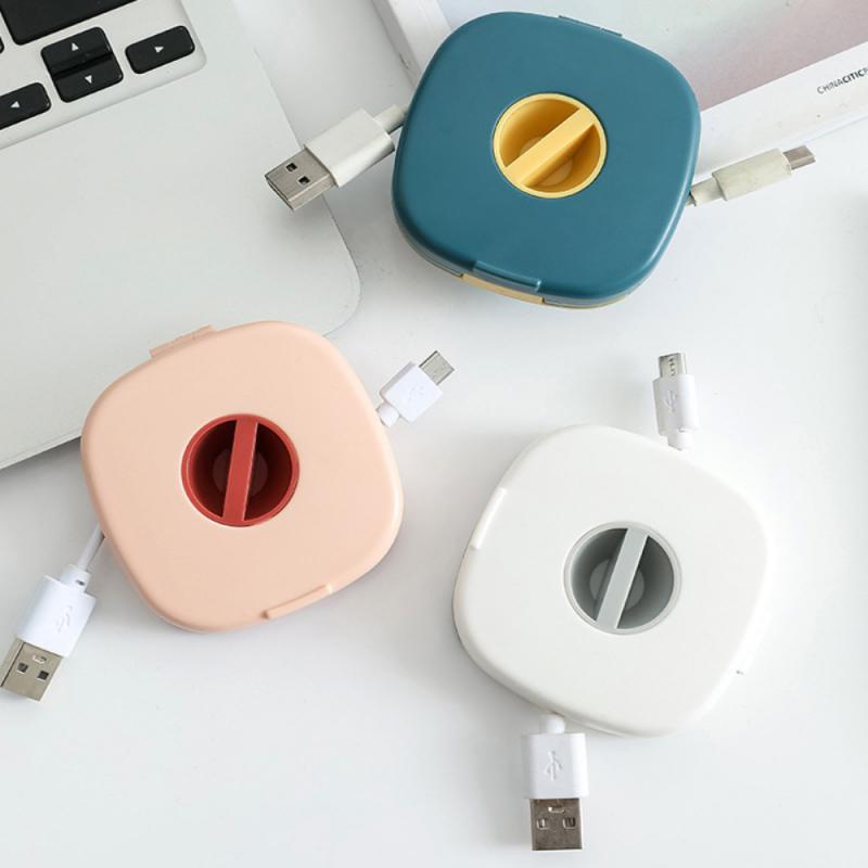 ORGANIZADOR RETRÁCTIL CABLES Y CARGADORE