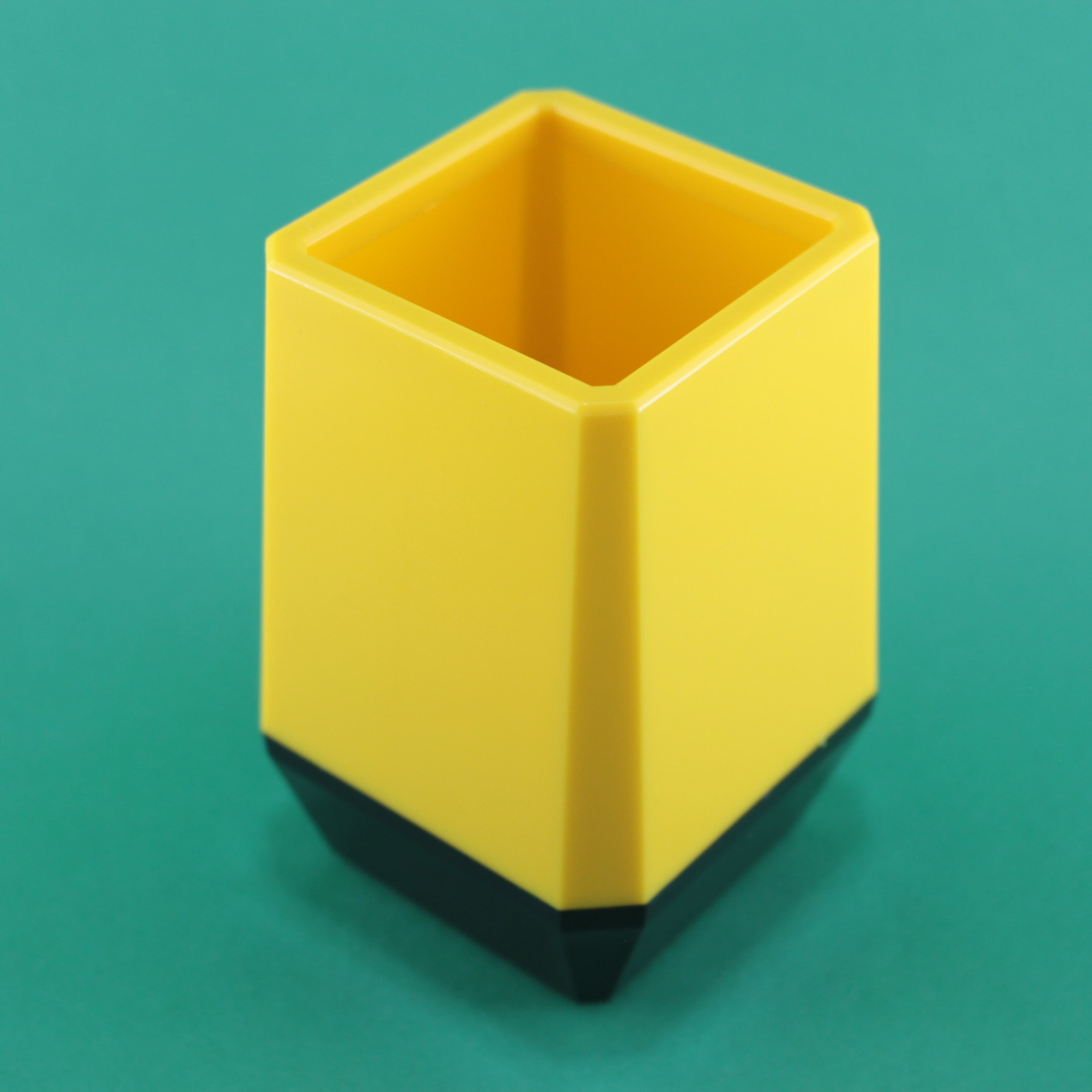 Porta lapicero cuadrado