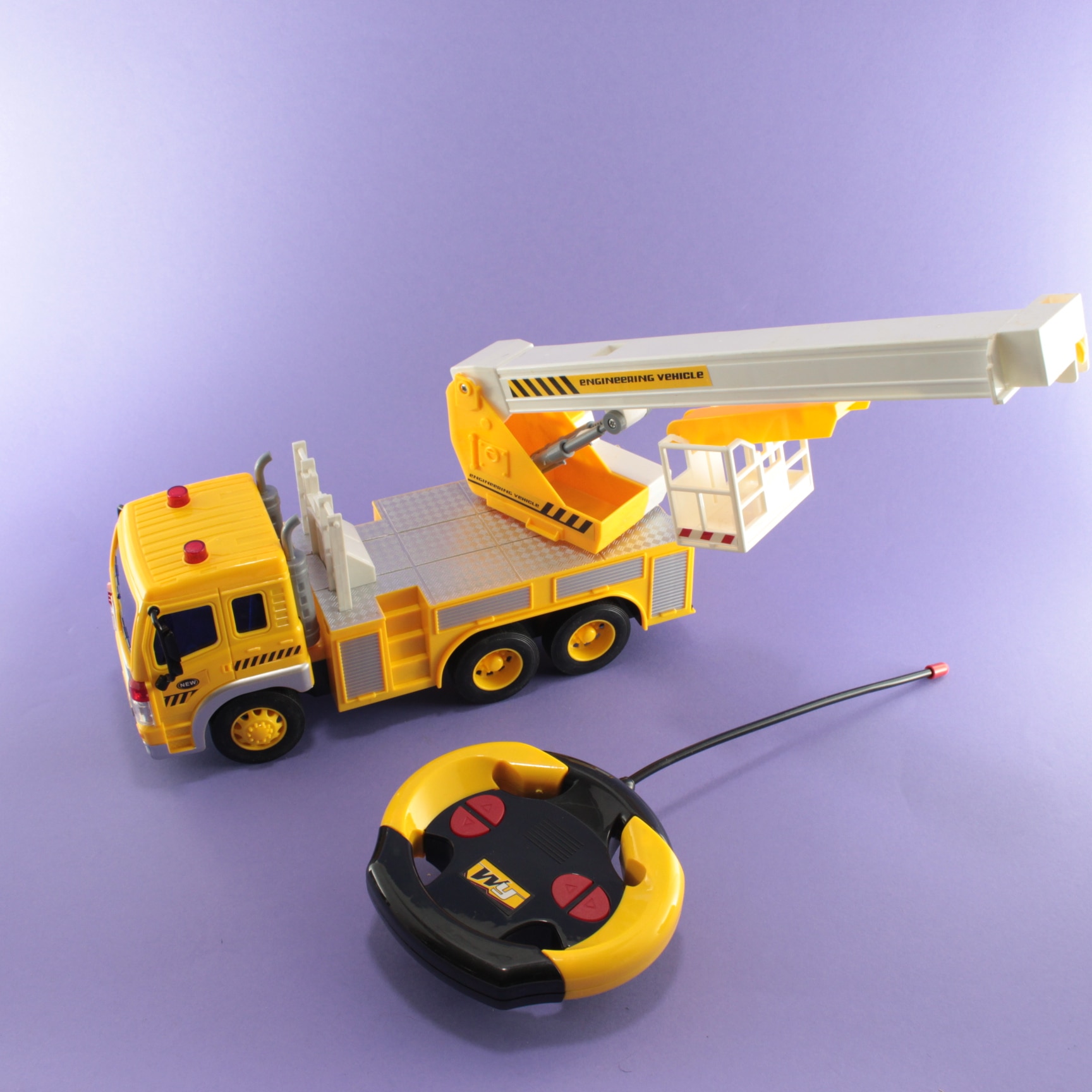 Miniatura 2 de Camión de bomberos a control remoto