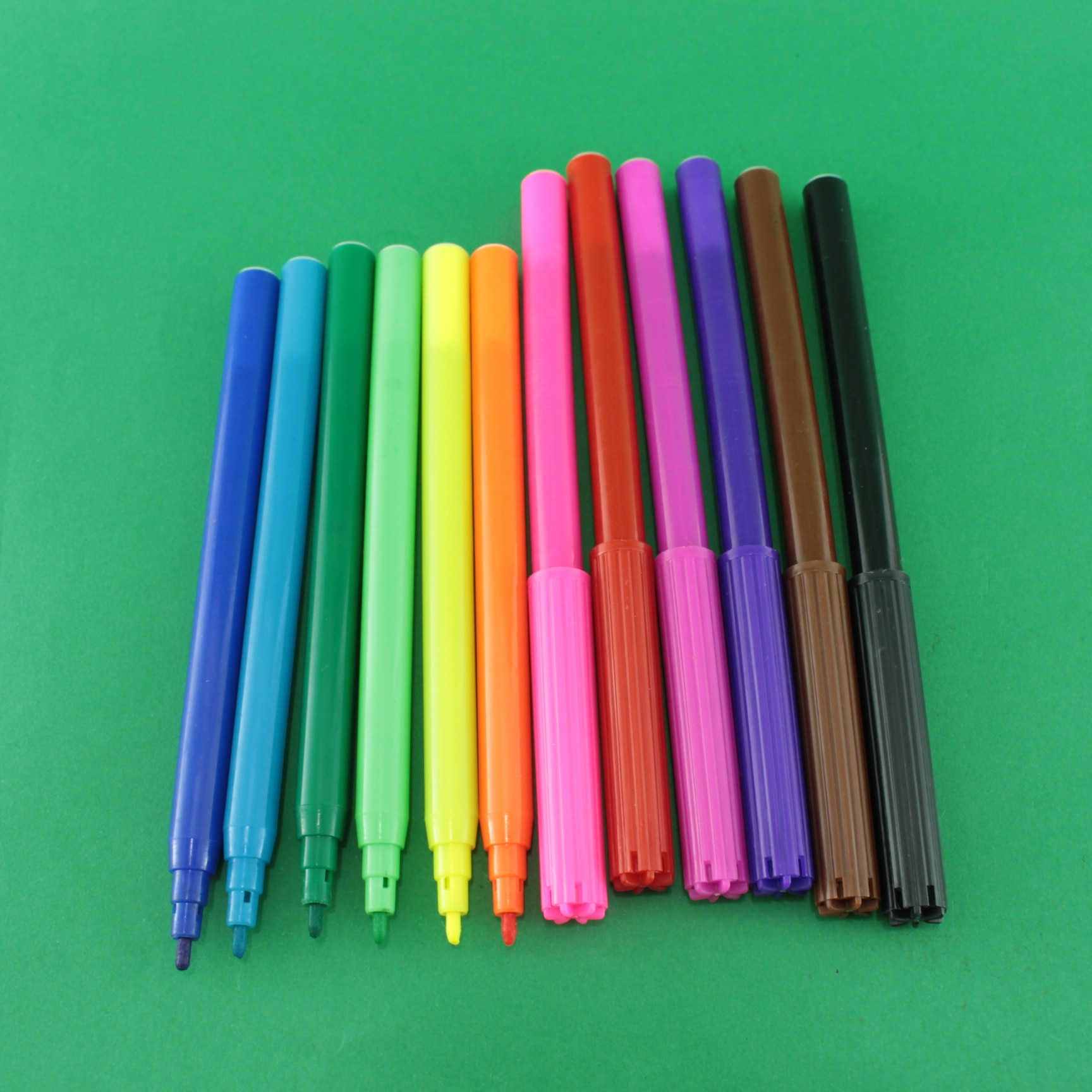 Marcador plumón x 12