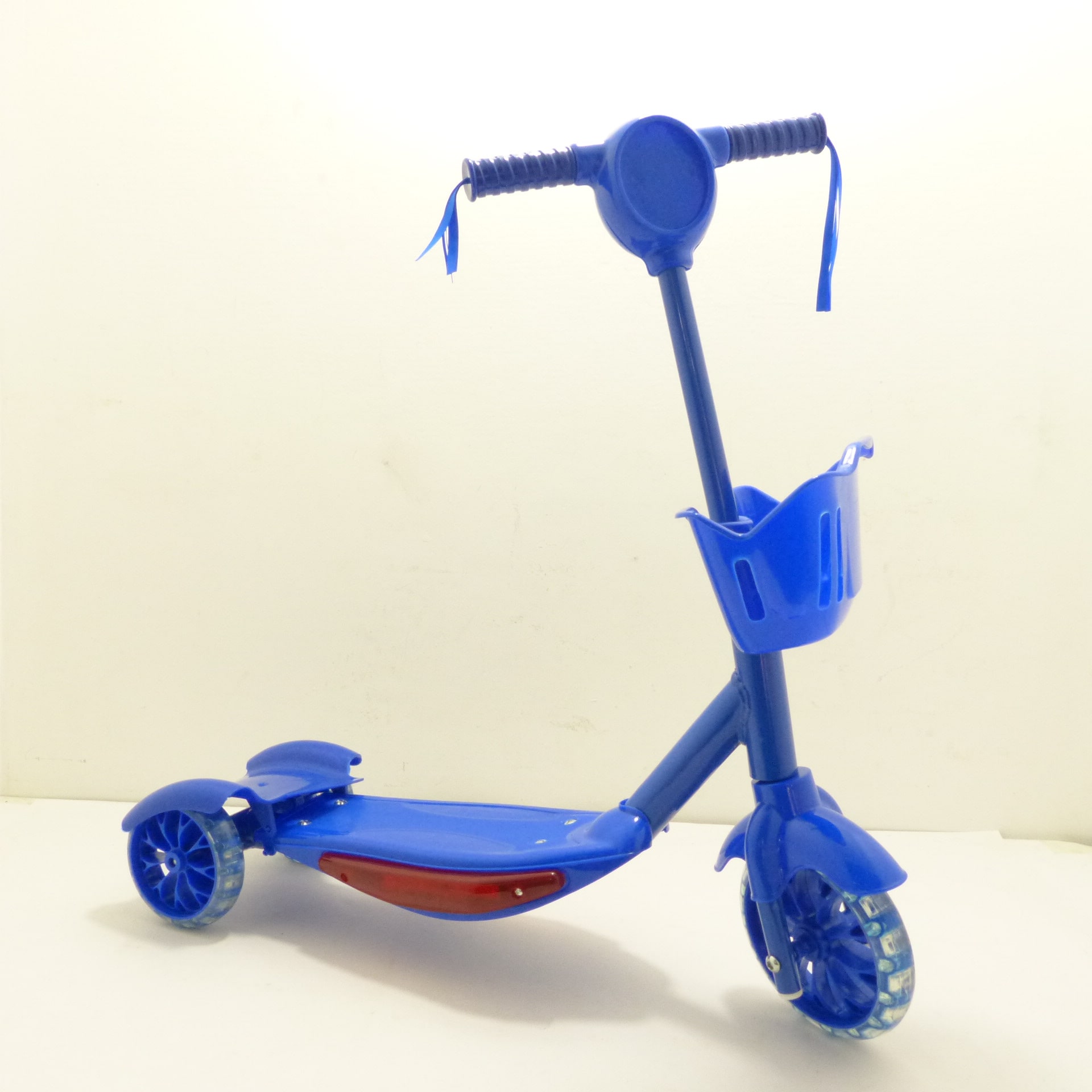 Miniatura 2 de Scooter monopatín de personajes