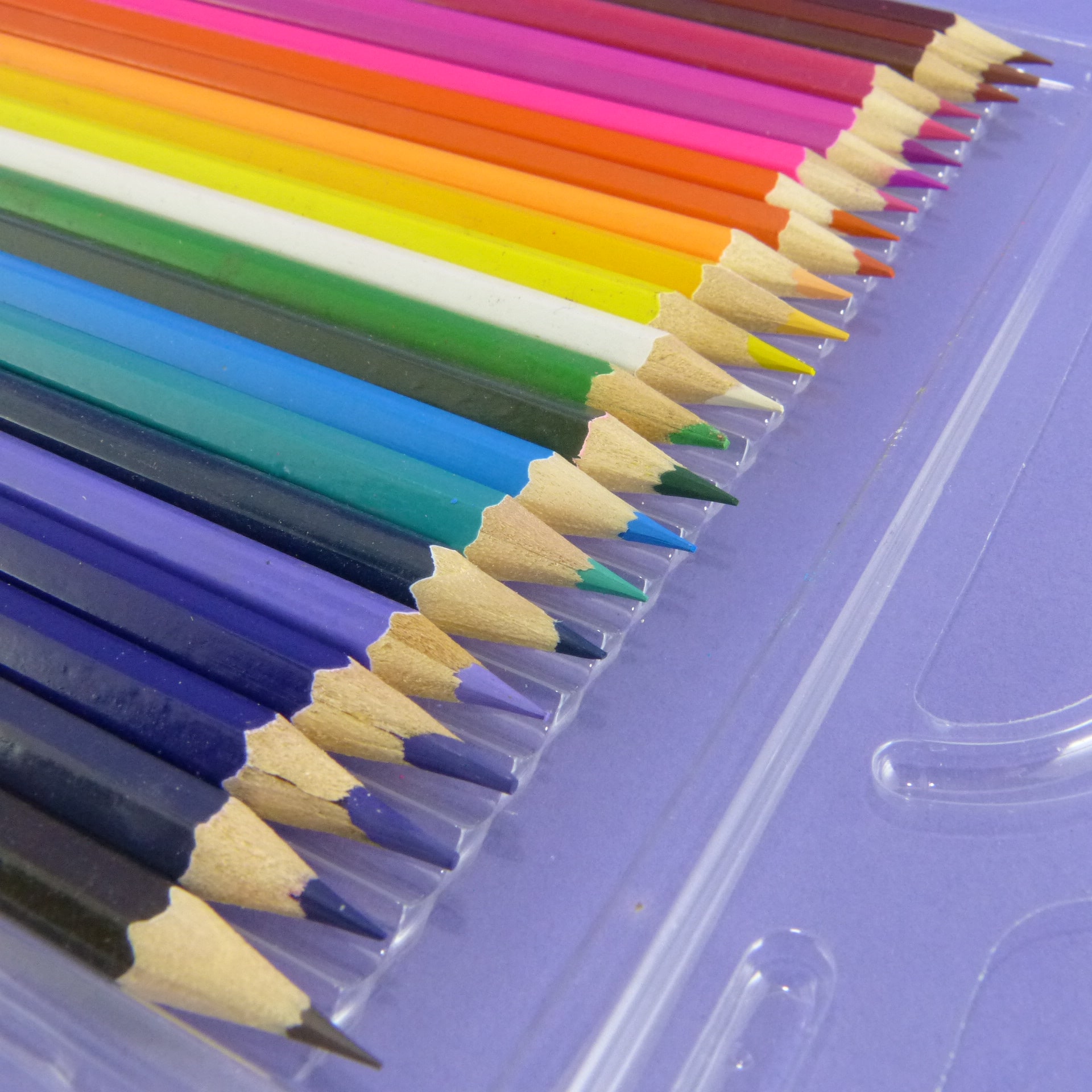 Caja de colores x 24 easyline