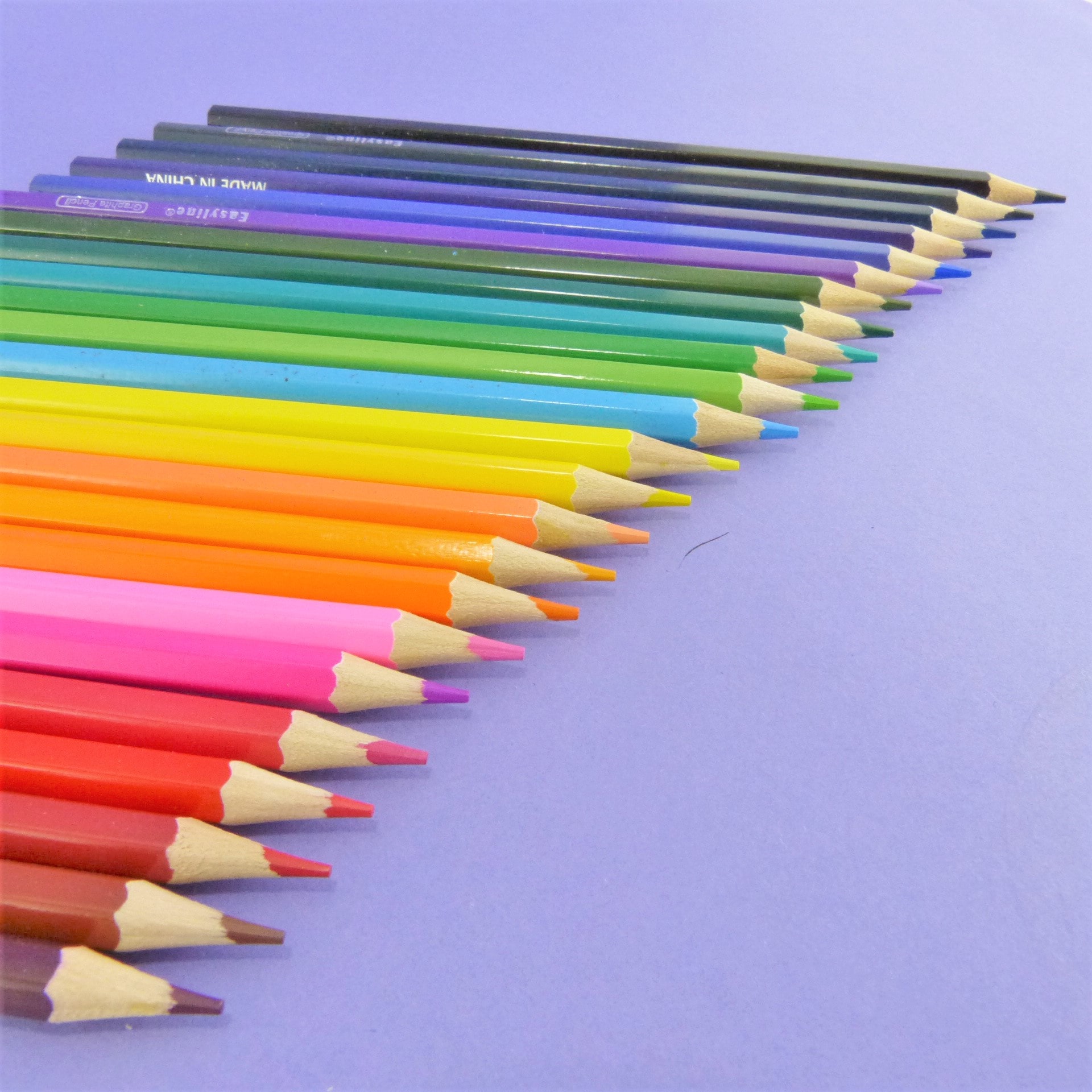 Caja de colores x 24 unidades