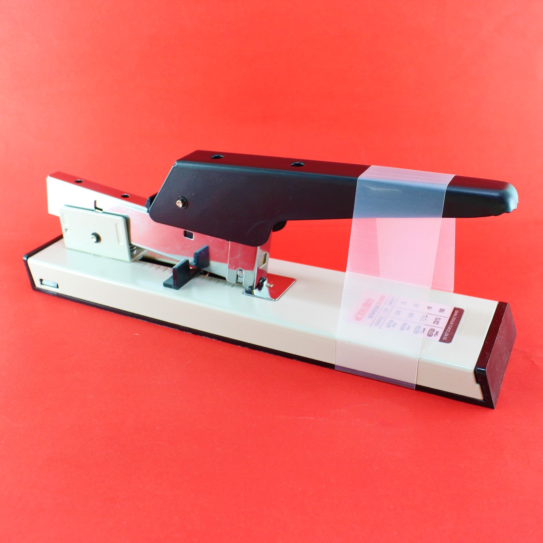 Grapadora de mesa mediana DL