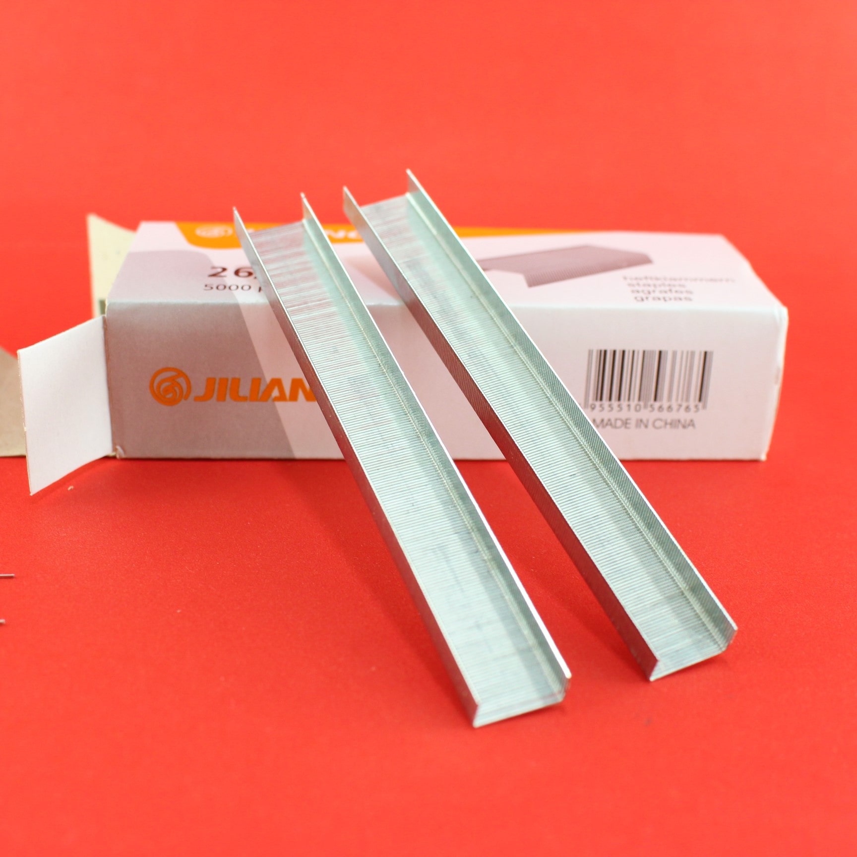 caja de ganchos para cosedora 26/6 por