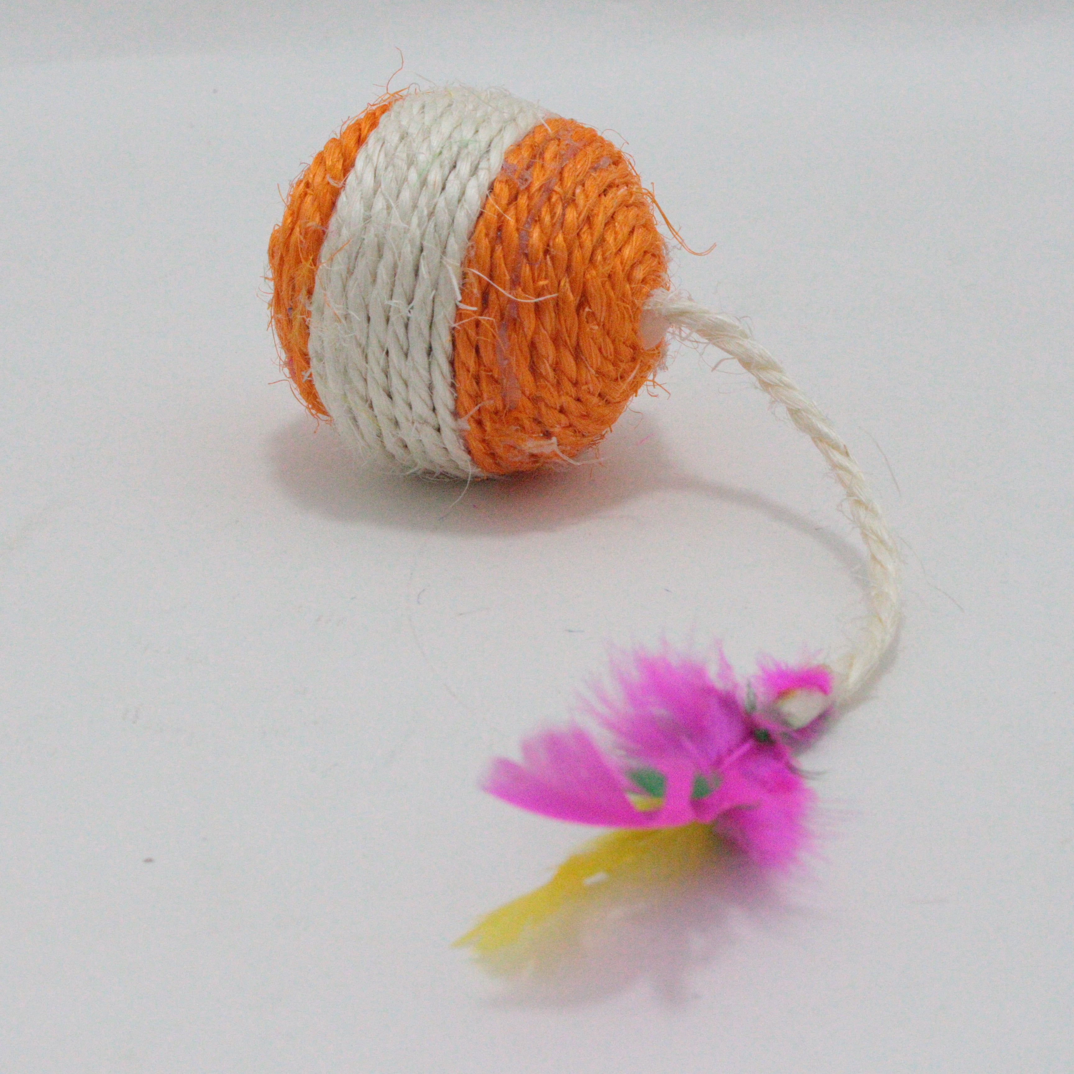 Juguete para mascota bola con cuerda y