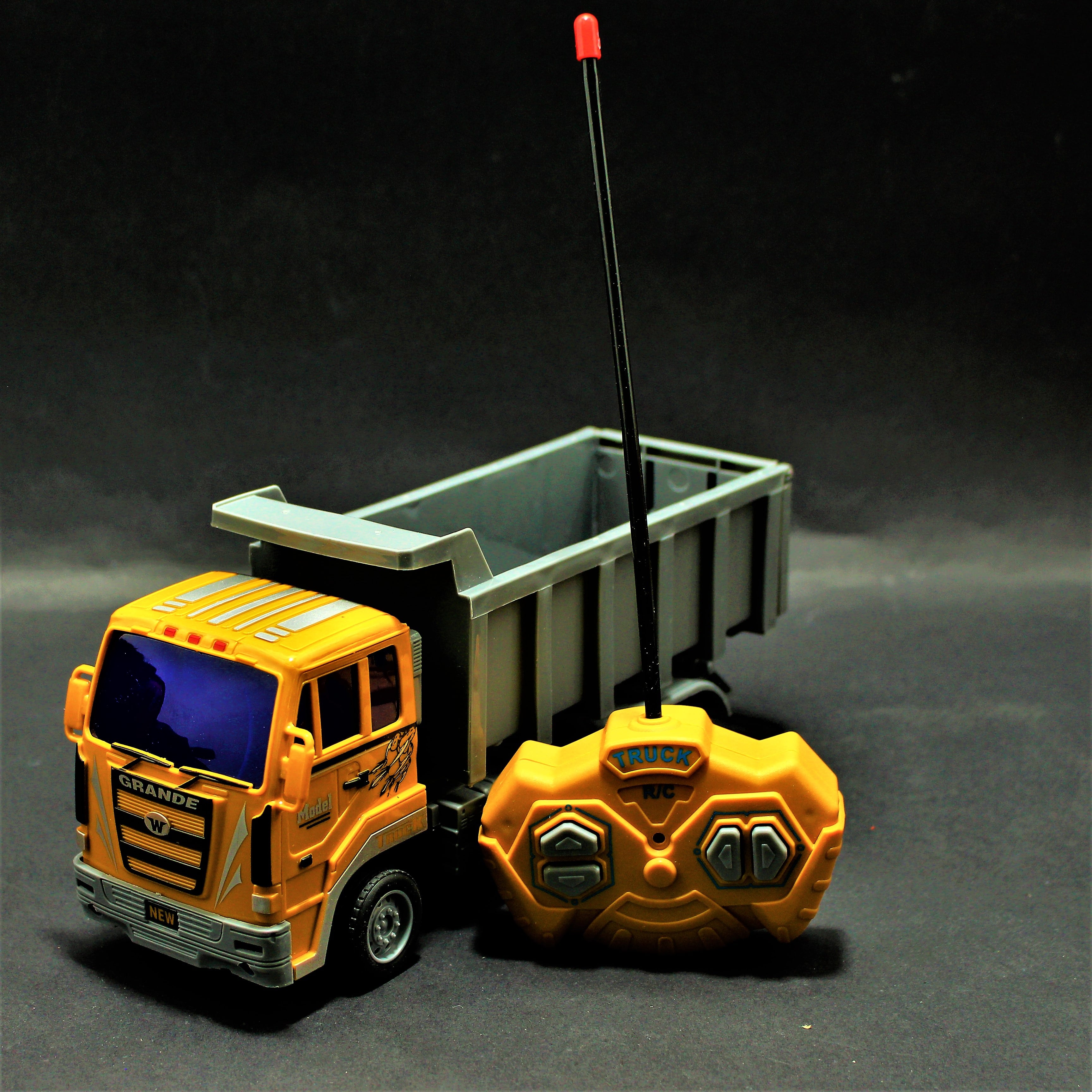 Camion Volqueta a control remoto