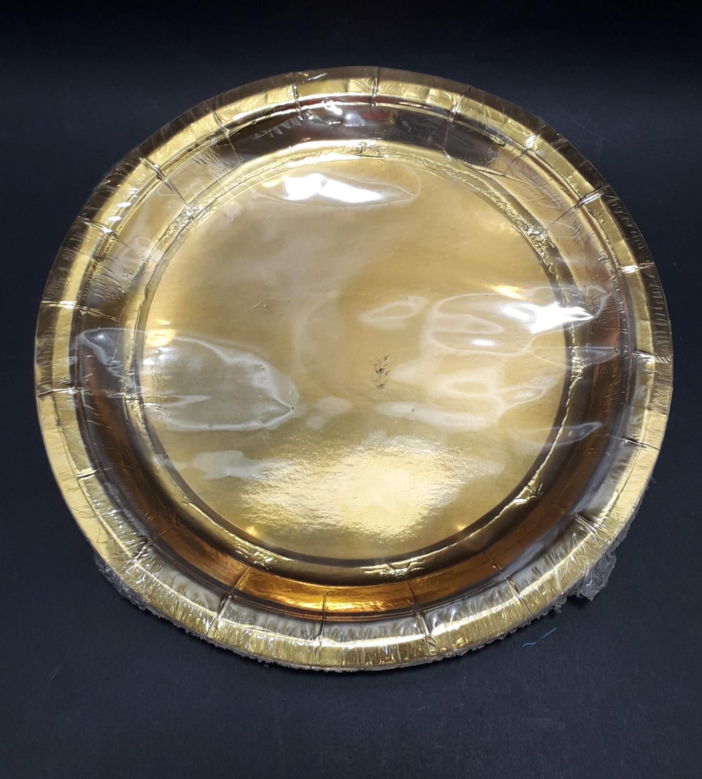 PLATO METALIZADO DORADO 23 CM