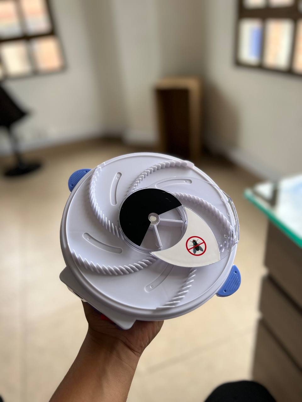 Miniatura 4 de Atrapa Moscas Eléctrico práctico