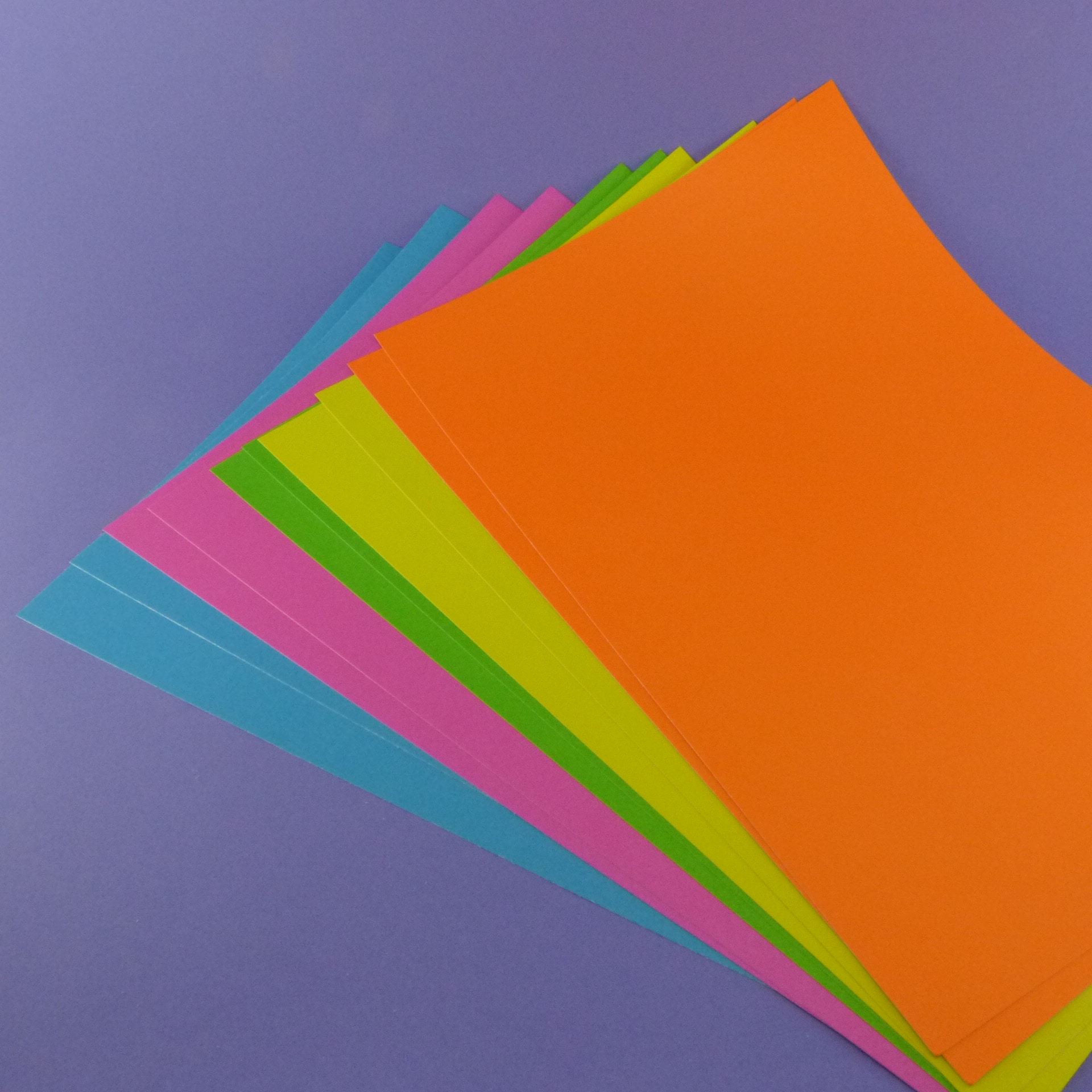 Cartulina fluorescente 1/8 x 10 unidade