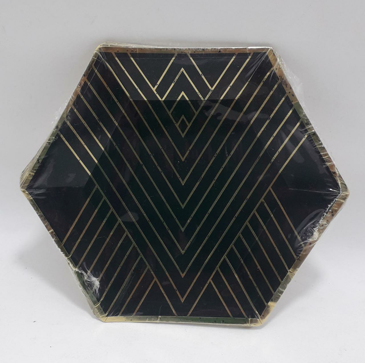 PLATO HEXAGONAL NEGRO y DORADO 18CM
