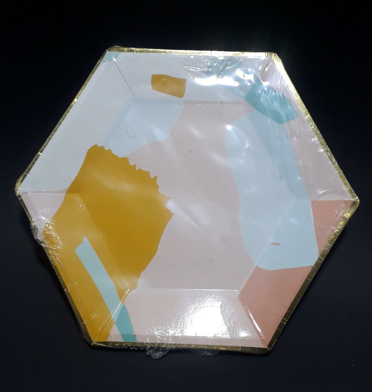 PLATO HEXAGONAL MANCHAS 18CM