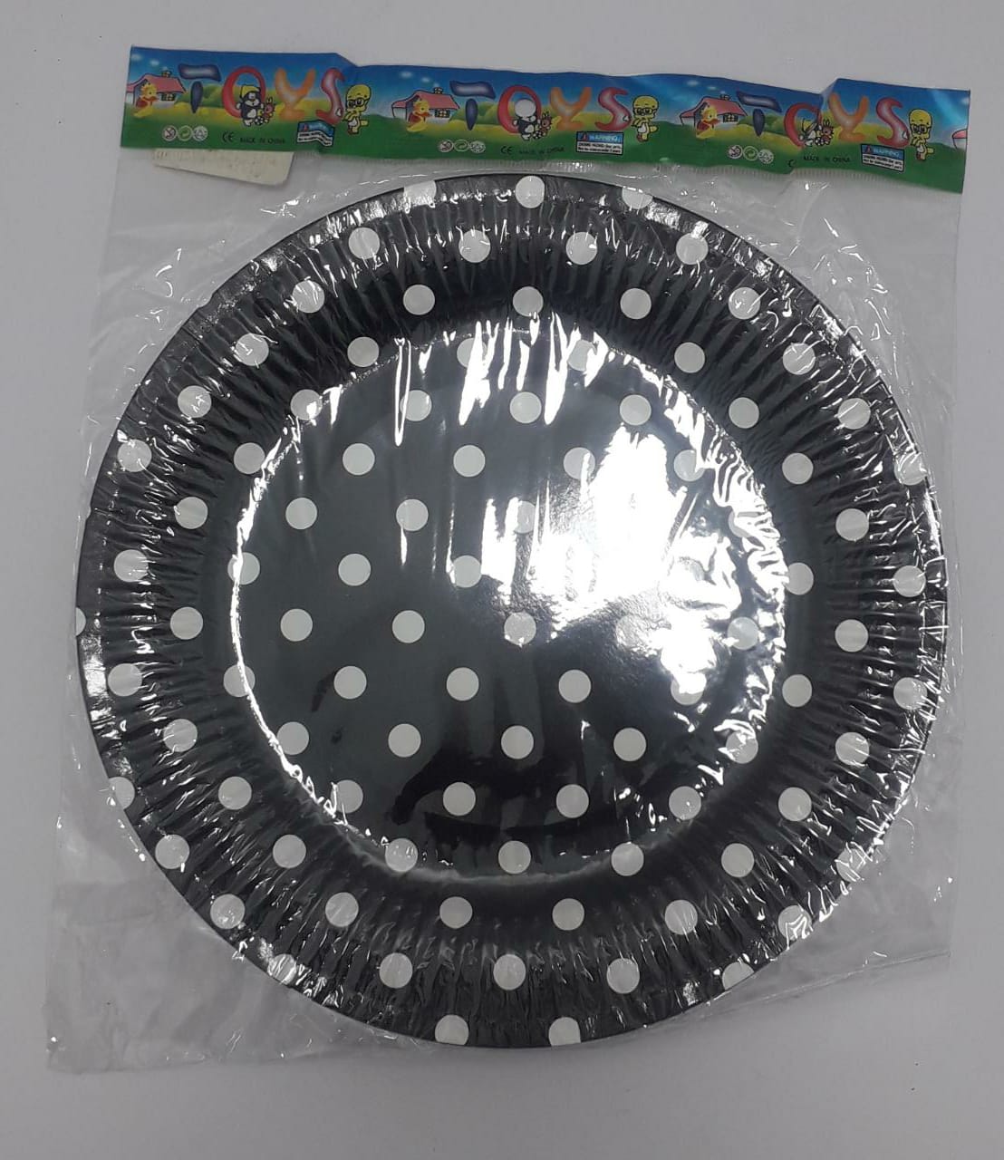 PLATO CARTON NEGRO PUNTOS  BLACOS  BOLS