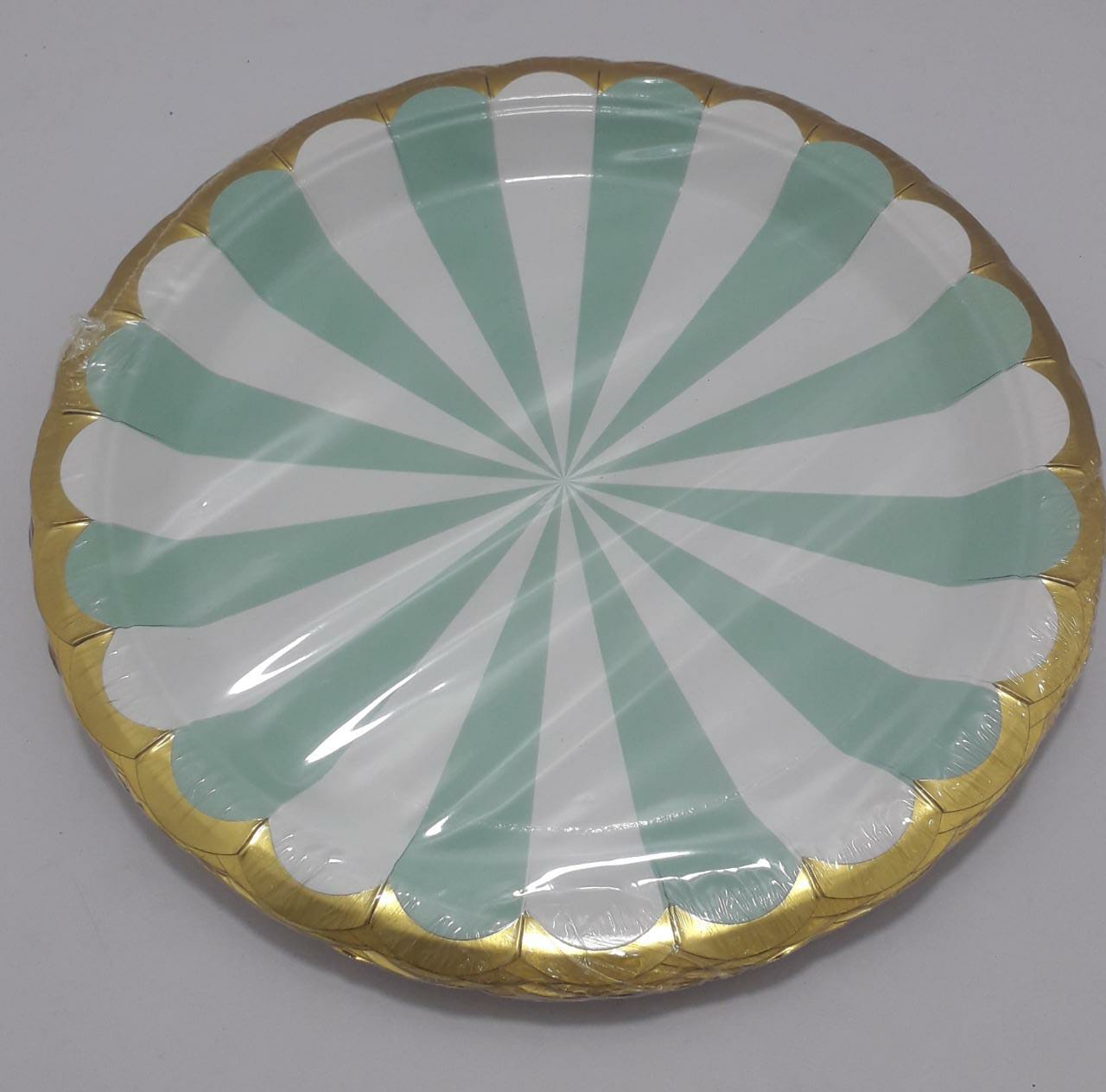 PLATO VERDE OSCURO Y BLANCO  VORDE DORA