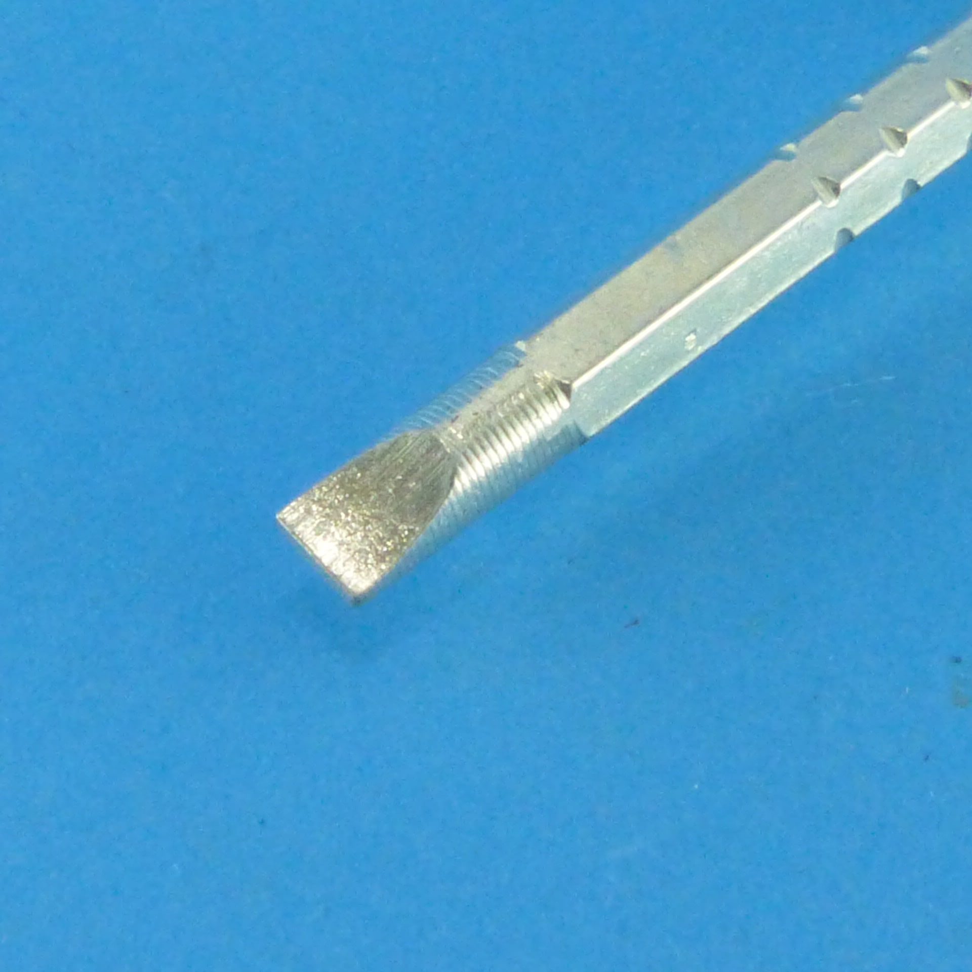 Destornillador doble punta