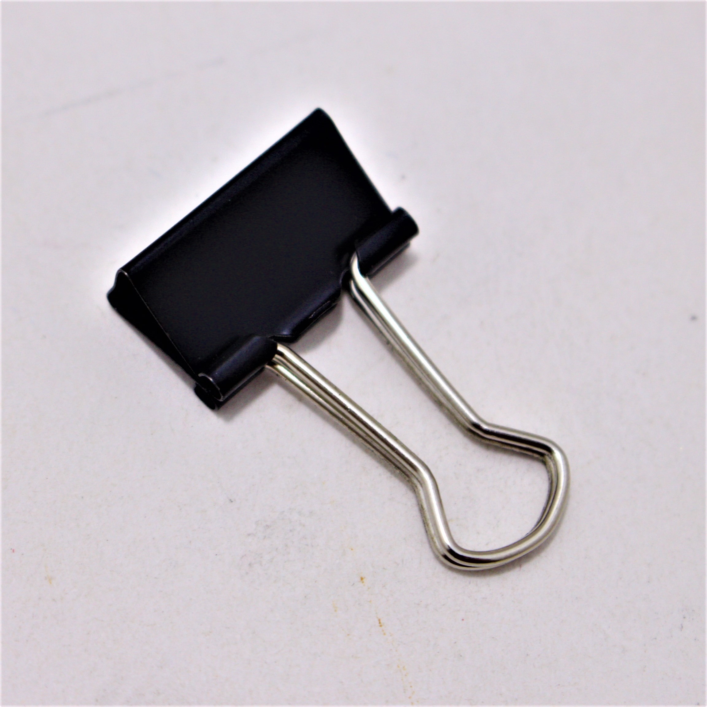 Miniatura 2 de CAJA CLIPS MARIPOSA X 12 PIEZAS