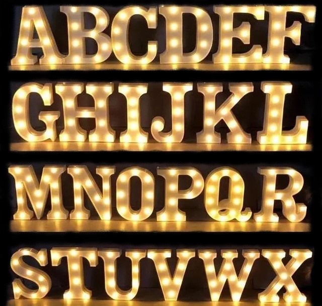 Letra Led (T) Cálida decorativa