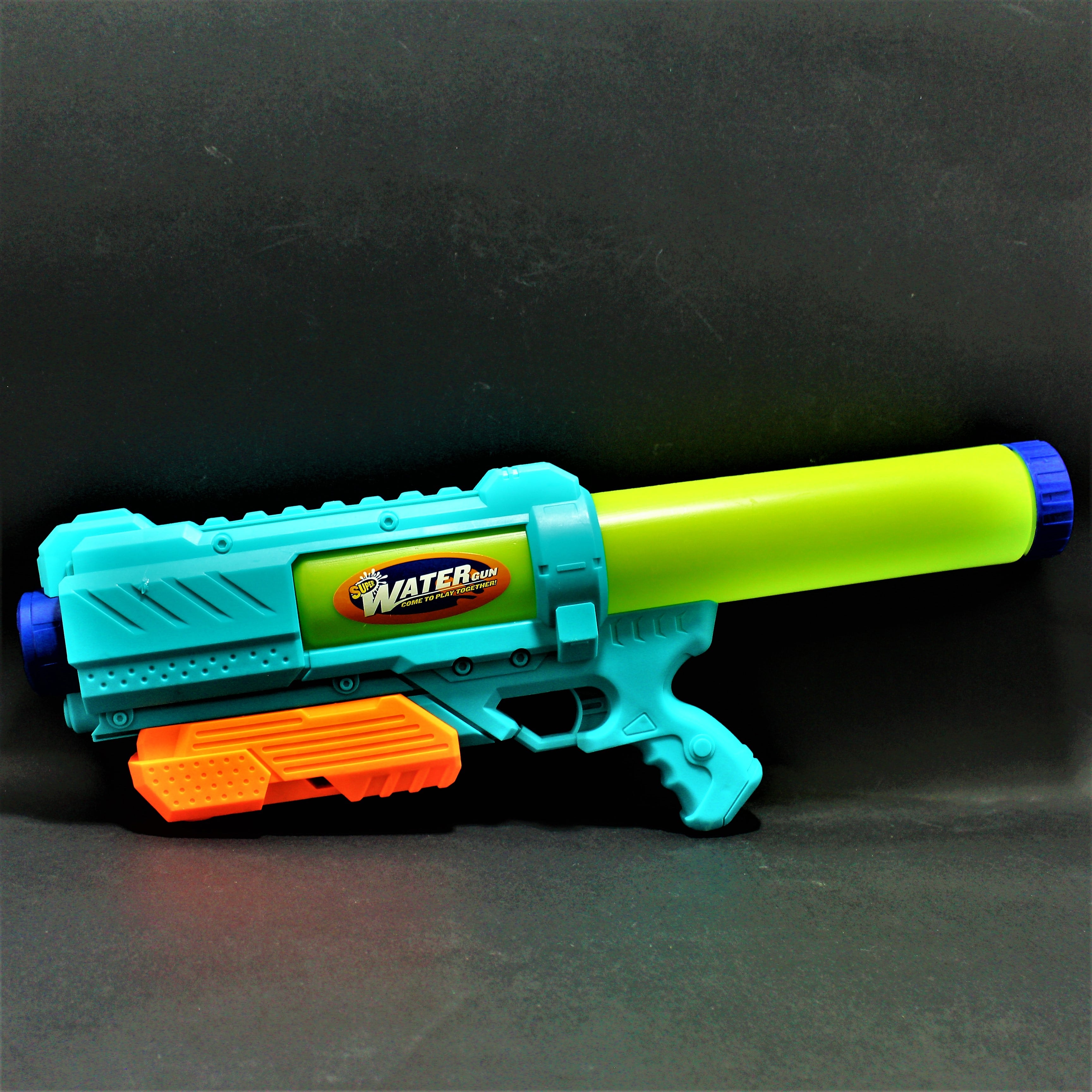 Pistola de agua de tarro largo