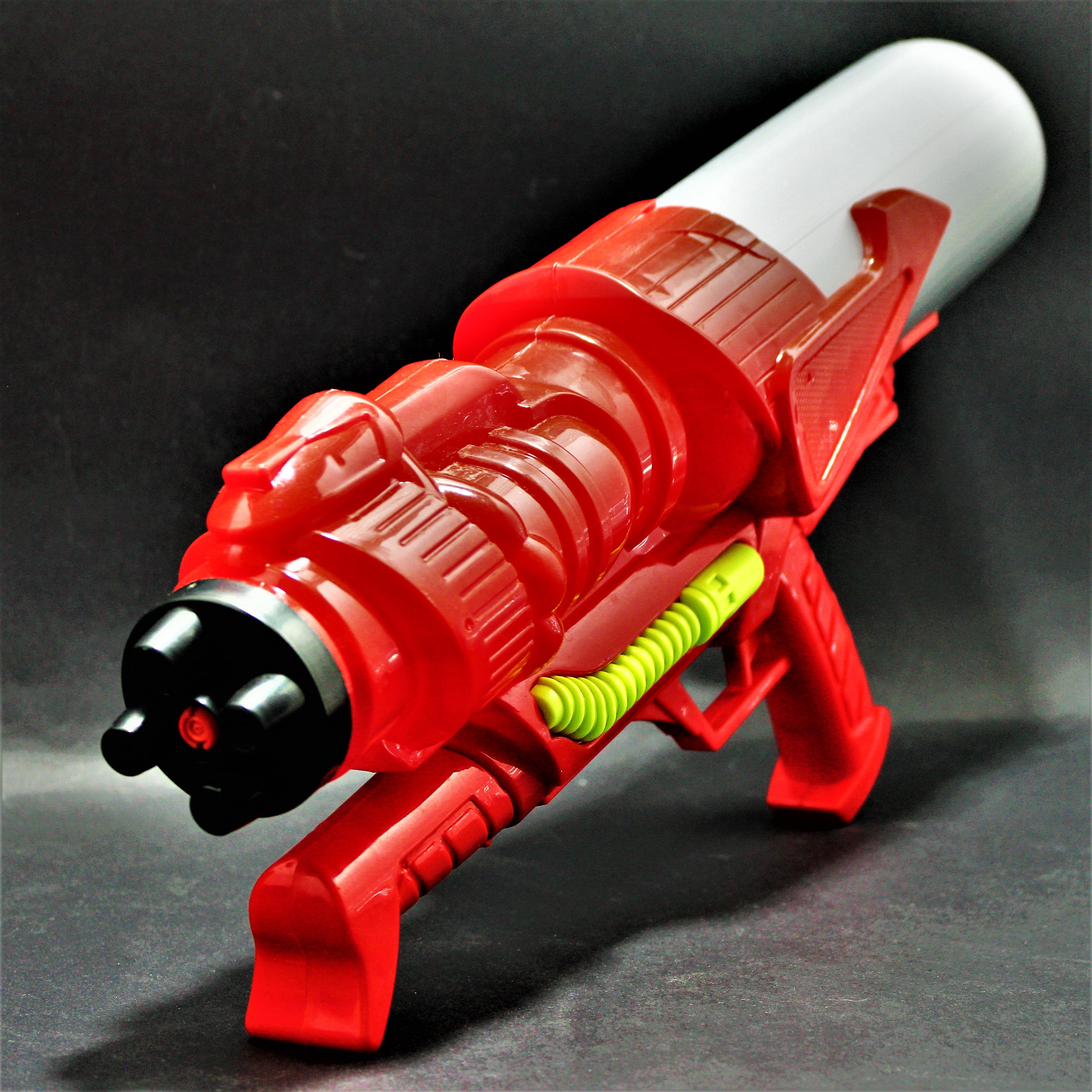 Pistola de agua estilo bombero Roja