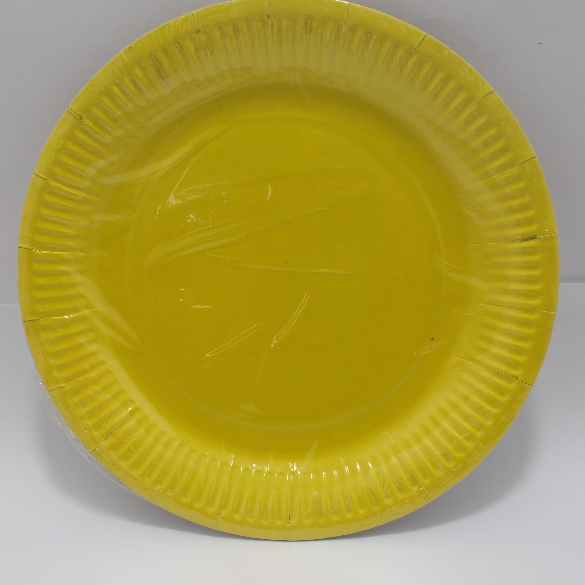 PLATO AMARILLO 23CM X 10 UNIDADES