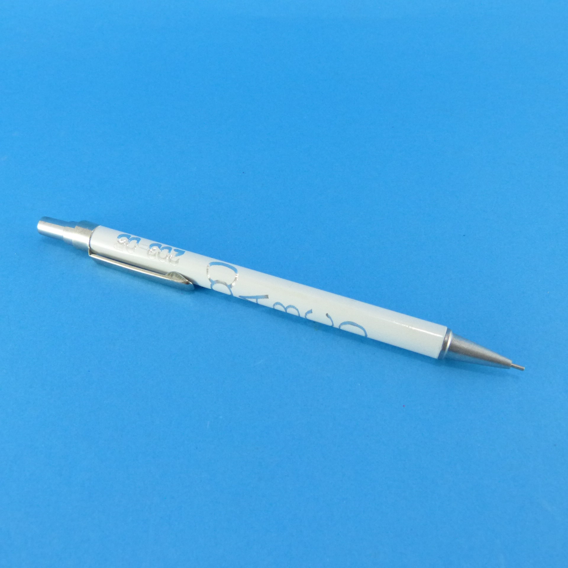 Portaminas mecánico 0.5 troquelado