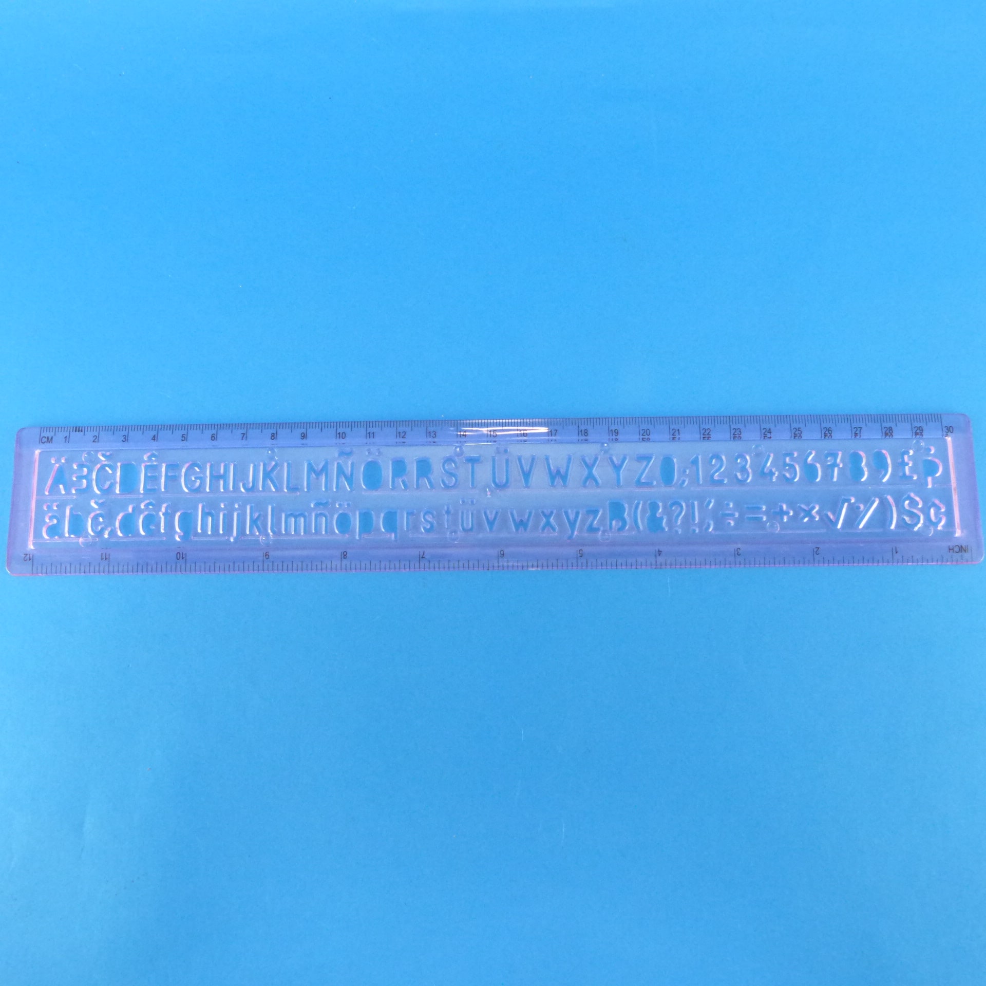 Regla del abecedario plástica