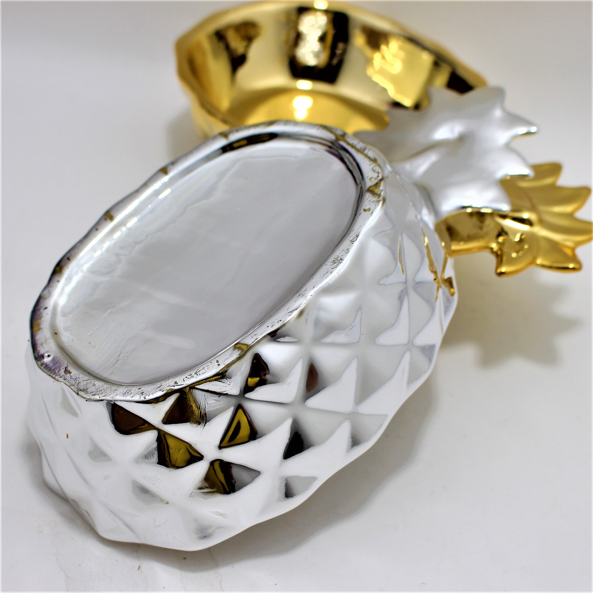 FRUTERA EN FORMA DE PIÑA DECORATIVA