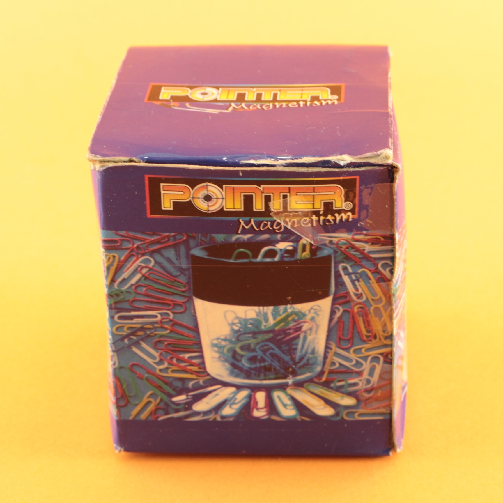 Recipiente para clips