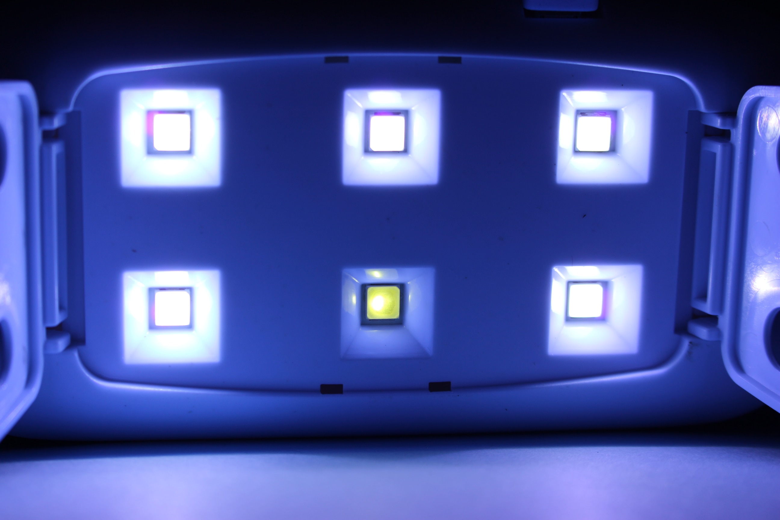 Lampara secado de uñas ultra violeta pe