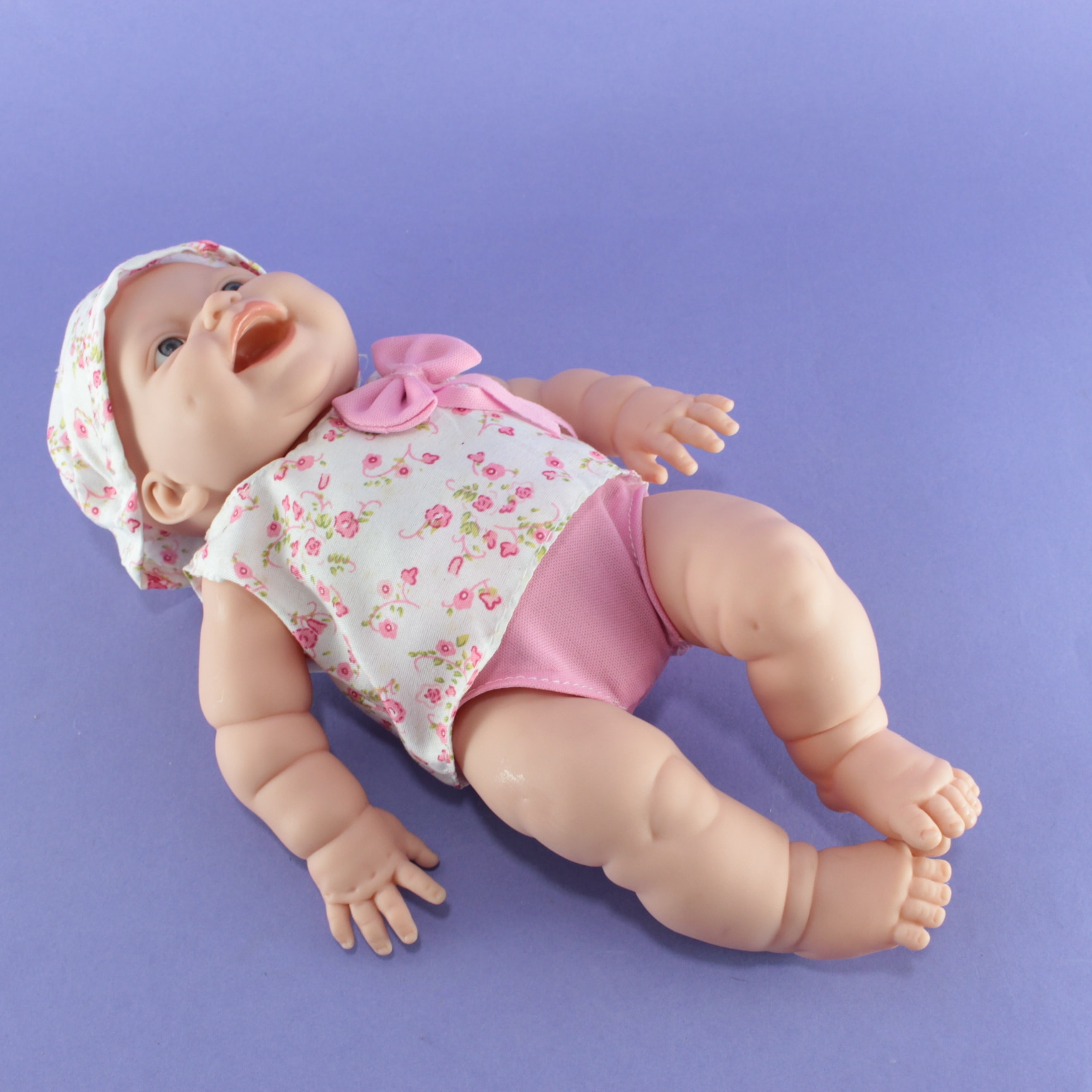 Miniatura 2 de Muñeco bebe gorro mameluco