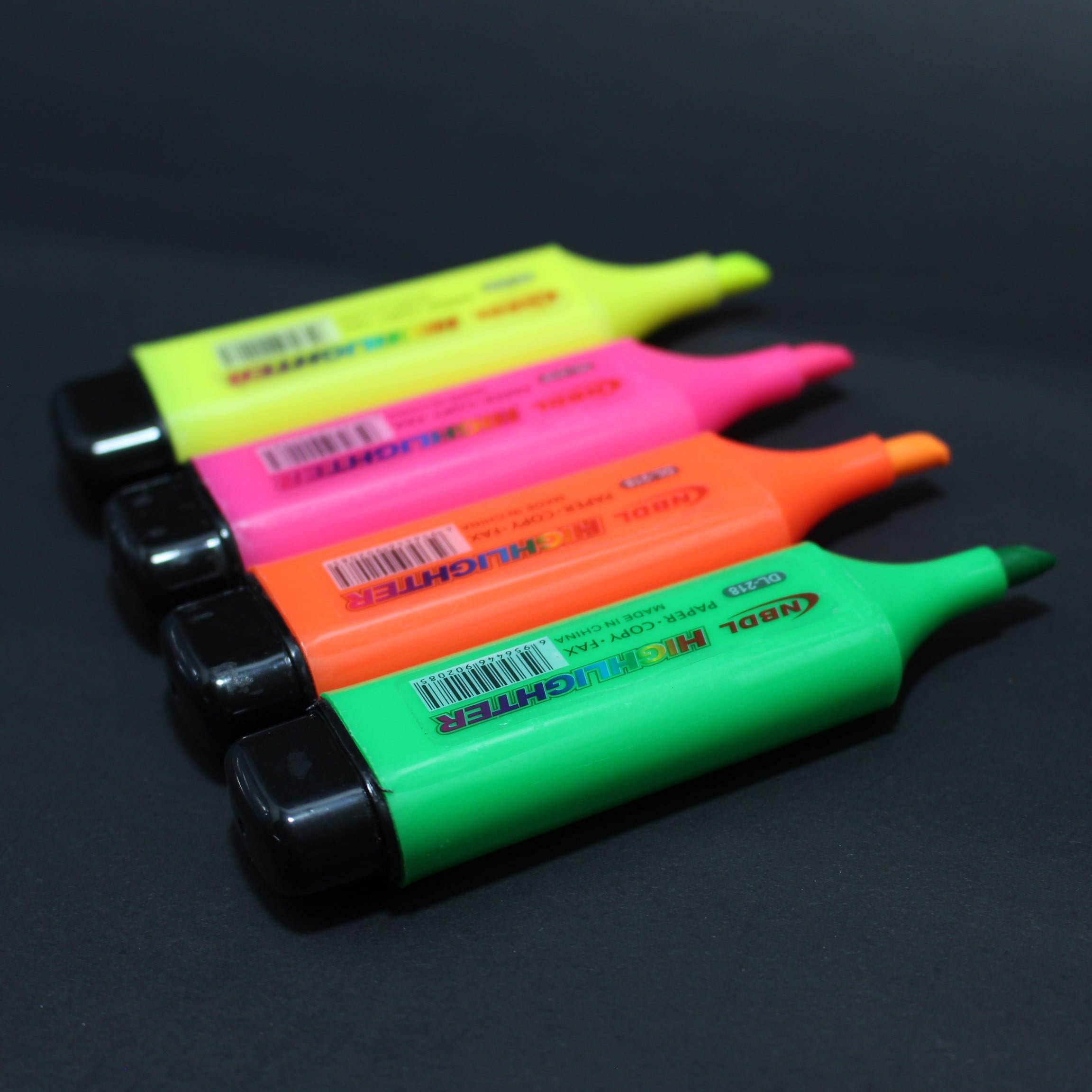 Miniatura 2 de Resaltador x4 unidades diferentes color