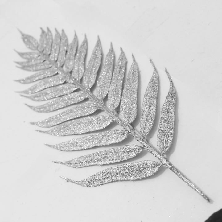 Helecho Plateado artificial escarchado