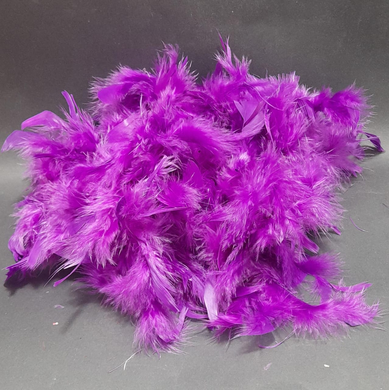 BUFANDA DE PLUMAS BOA MORADO