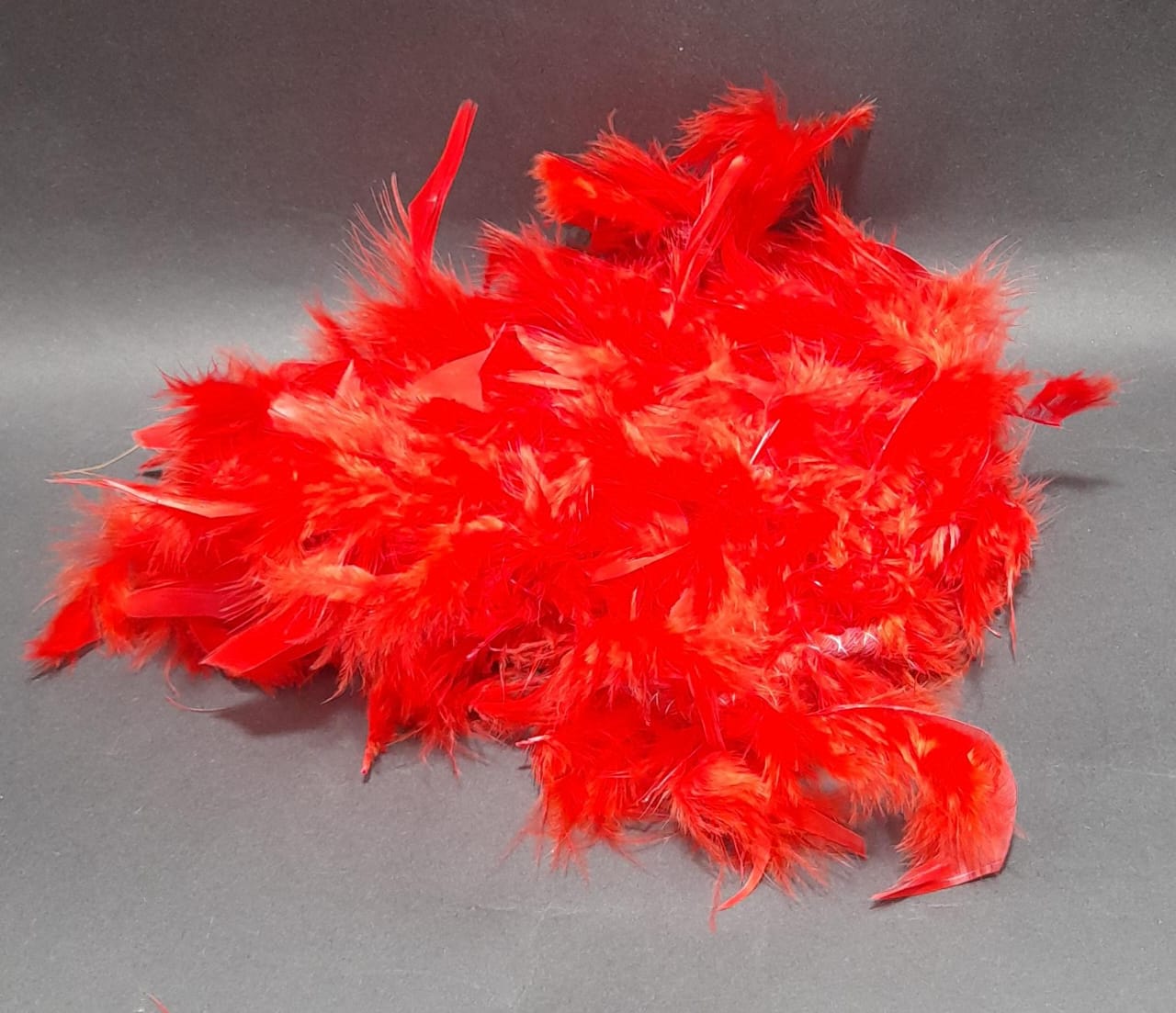 BUFANDA DE PLUMAS BOA ROJA