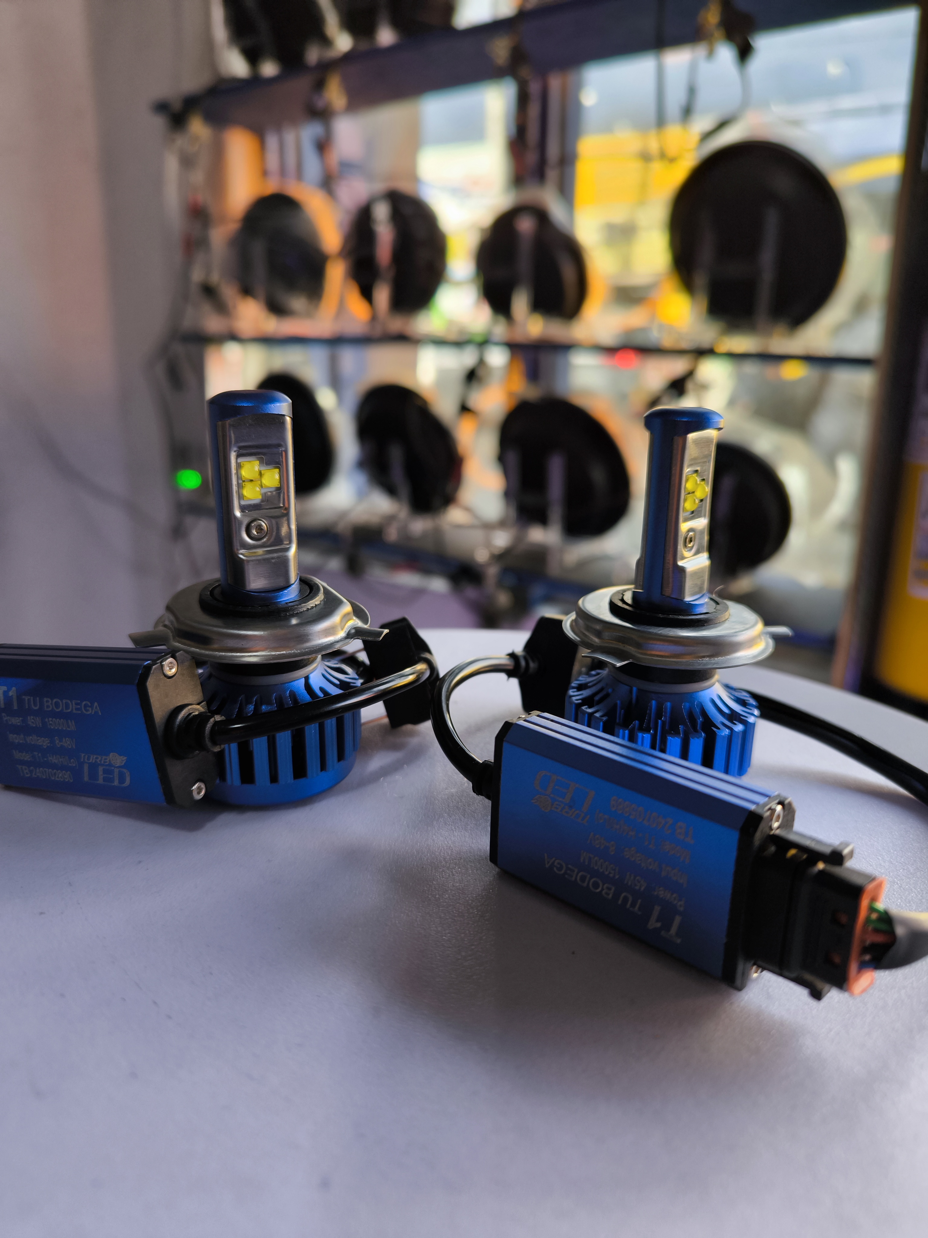 BOMBILLO TURBO LED H4 15.000 LM (T1H4)