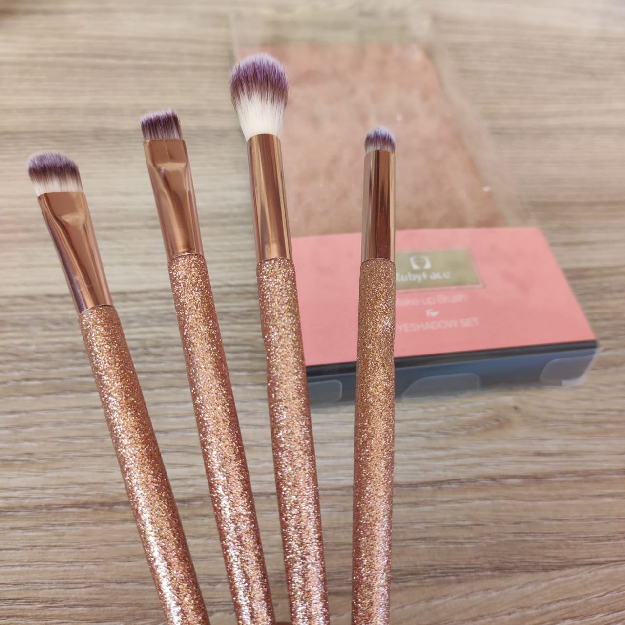 Miniatura 2 de SET X4 BROCHAS RUBY FACE