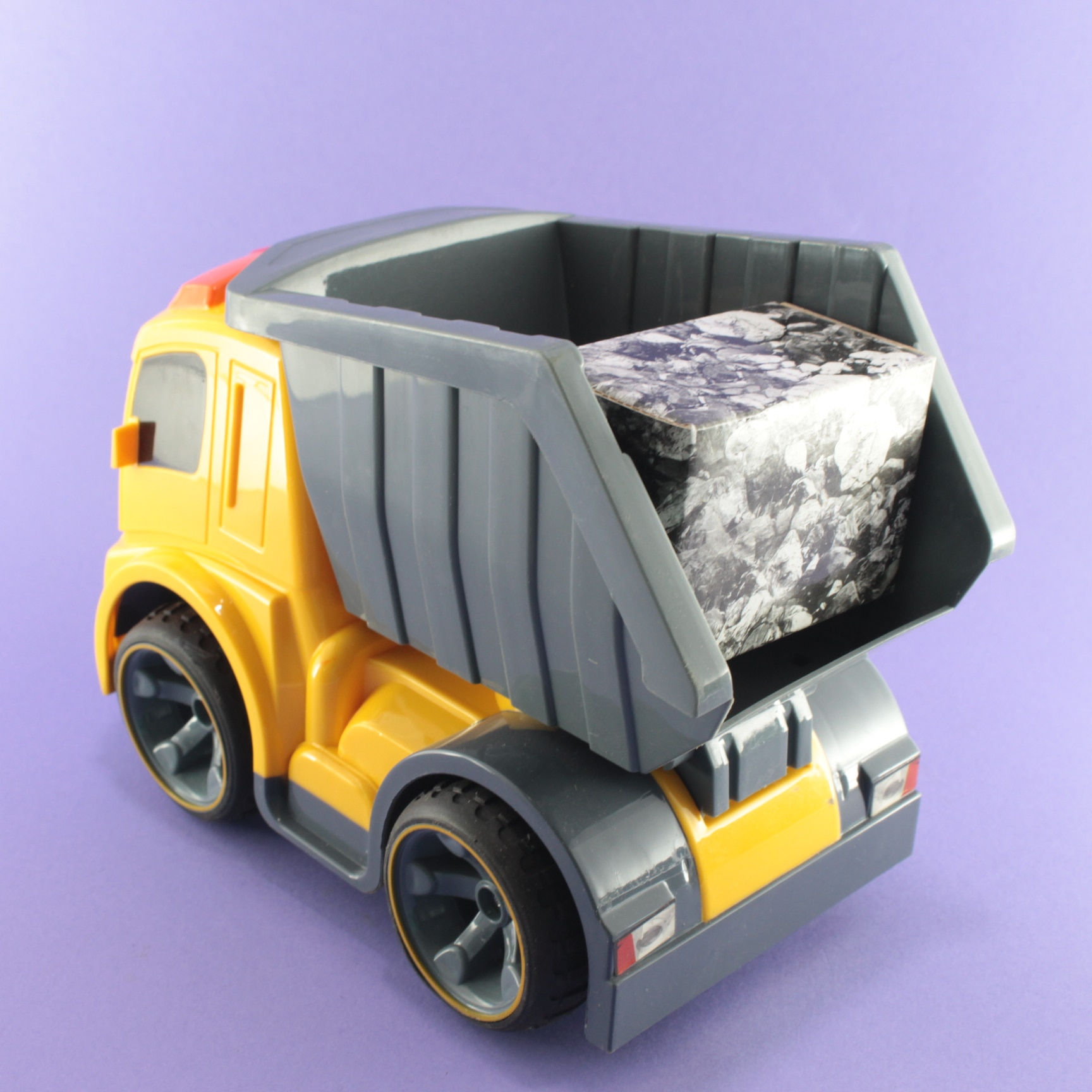 Miniatura 2 de Volqueta a control remoto volante