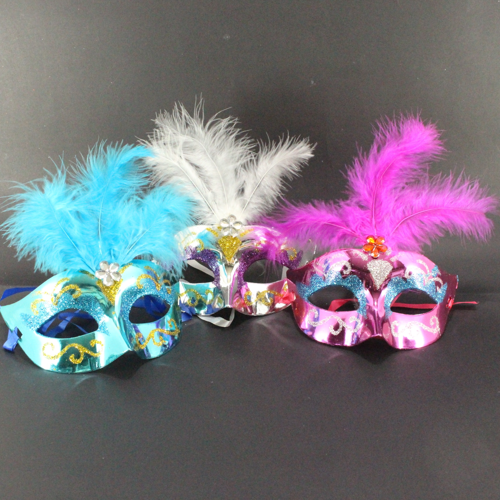 Miniatura 2 de Antifaz metalizado con plumas