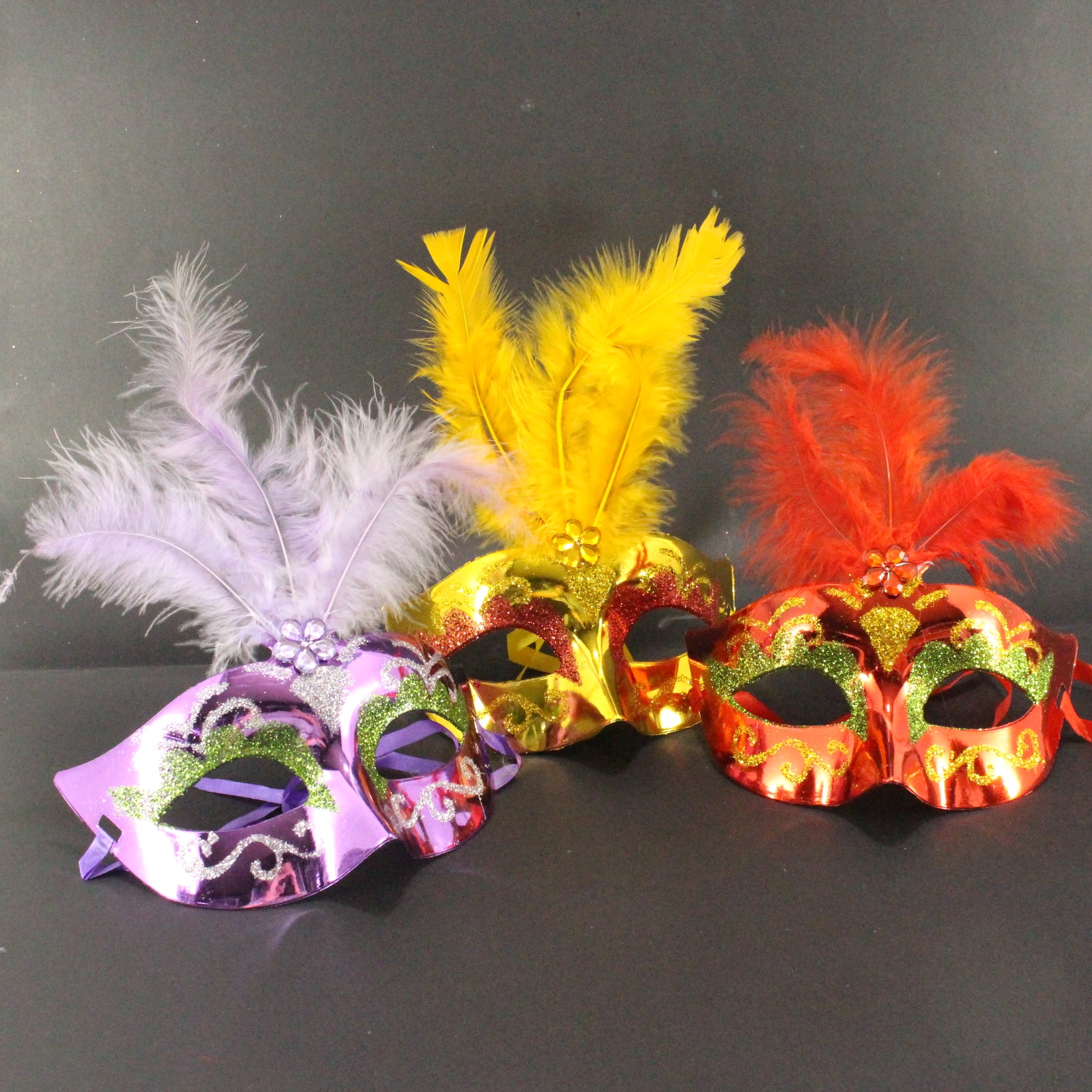 Miniatura 3 de Antifaz metalizado con plumas