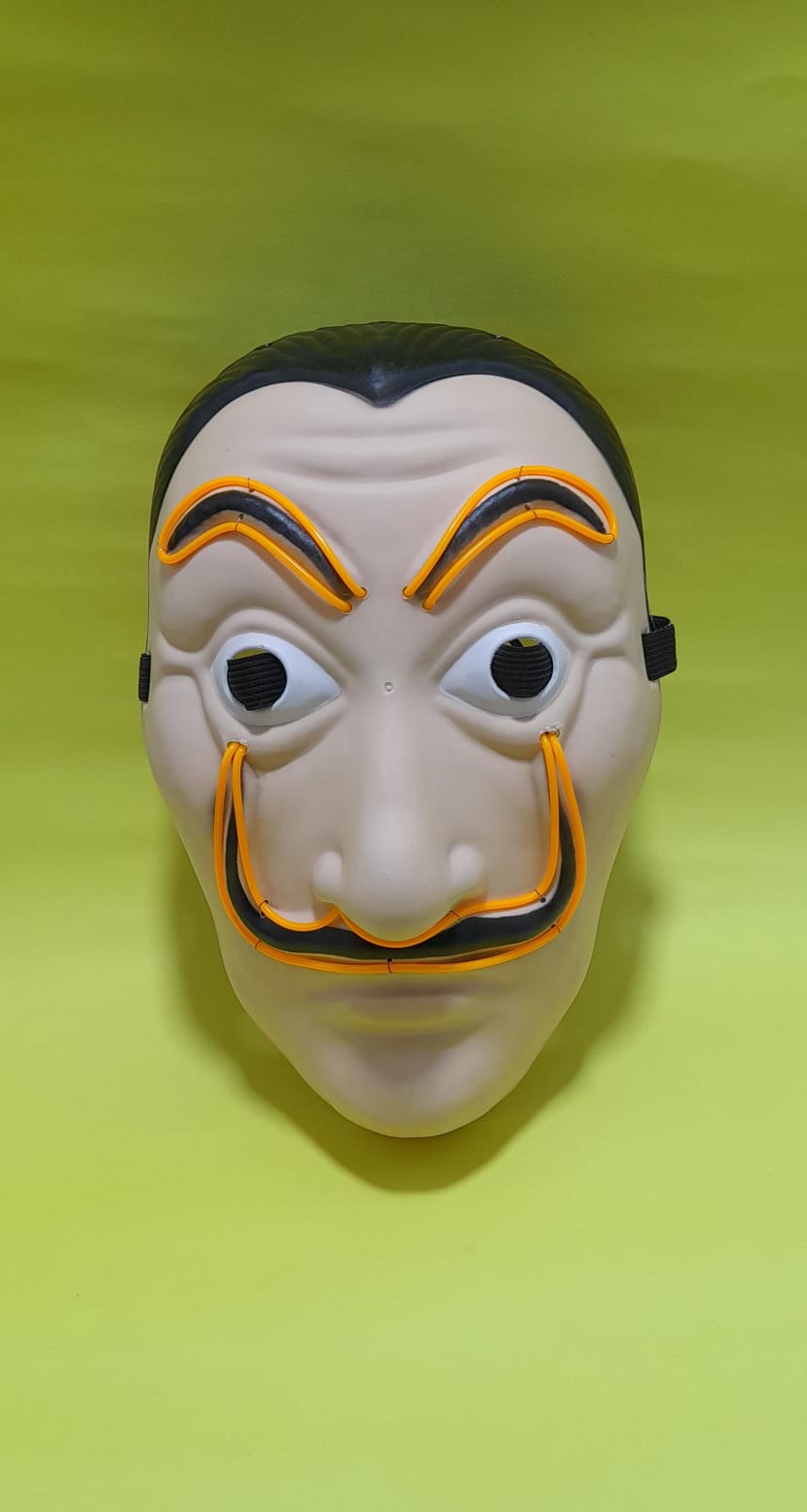 Mascara Casa de Papel con luz amarilla