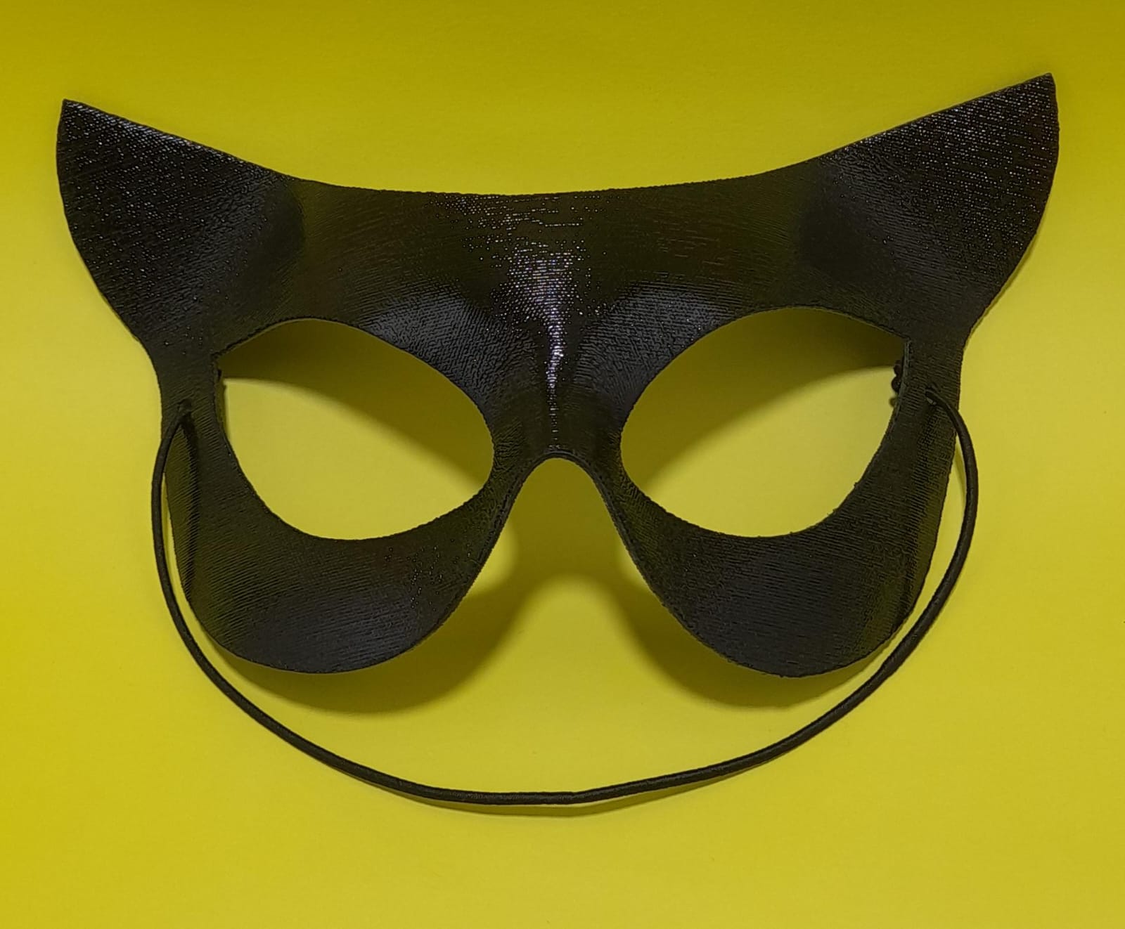 ANTIFAZ DE GATA NEGRO