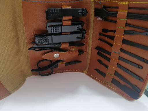 Miniatura 6 de Kit manicura de 16 piezas en acero